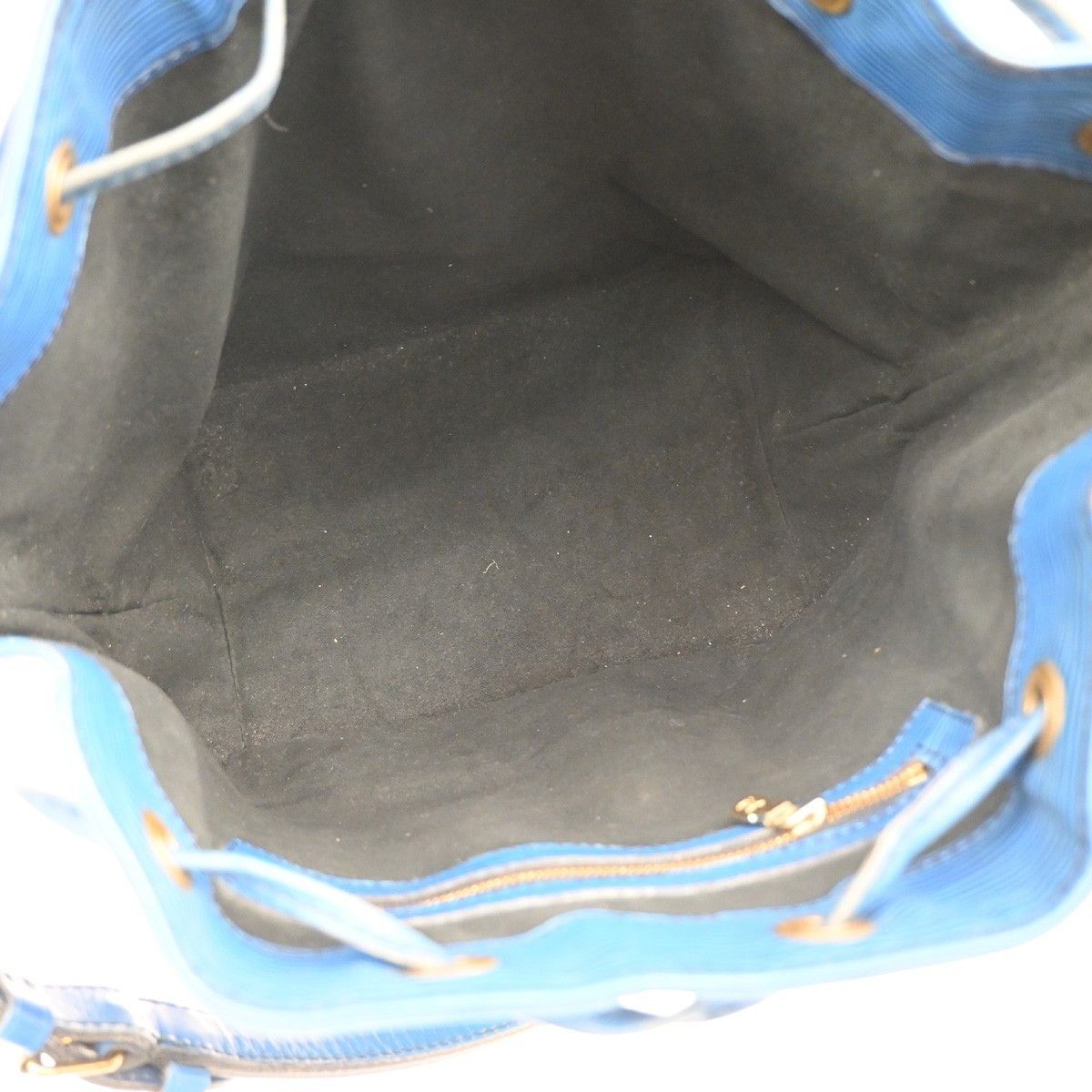 Louis Vuitton Louis Vuitton Petit Noe Handbag Epi Leather Size ONE SIZE - 5 Thumbnail