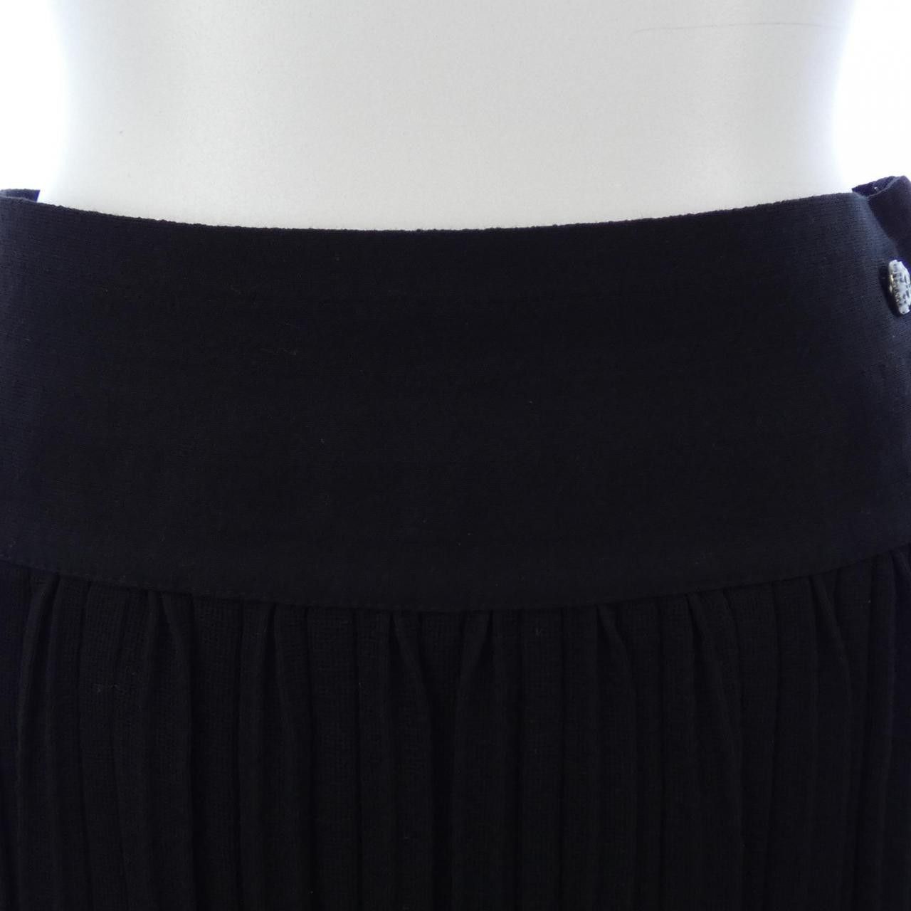 Chanel Chanel Chanel Skirt Others Skirts P47639K06070 DUTY FREE for USA Size ONE SIZE - 5 Thumbnail