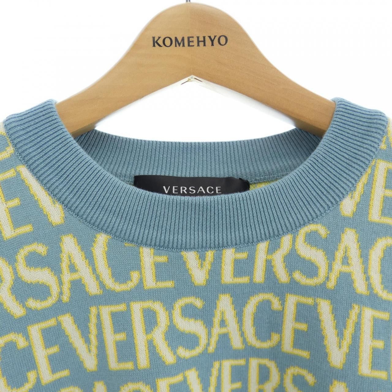 Versace Versace Versace Knit Others Tops 1010249 1A07466 DUTY FREE for USA Size ONE SIZE - 5 Thumbnail