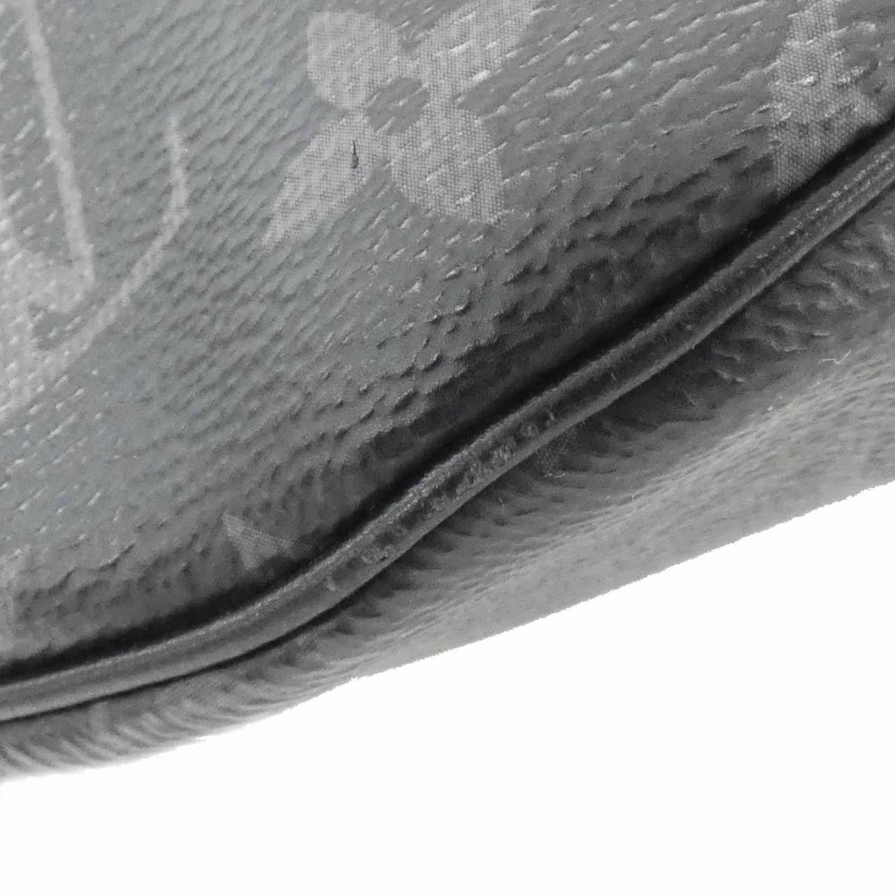Louis Vuitton Louis Vuitton Louis Vuitton Discovery Monogram Shoulder Bag Canvas Belt Bag M44336 DUTY FREE for USA Size ONE SIZE - 3 Thumbnail