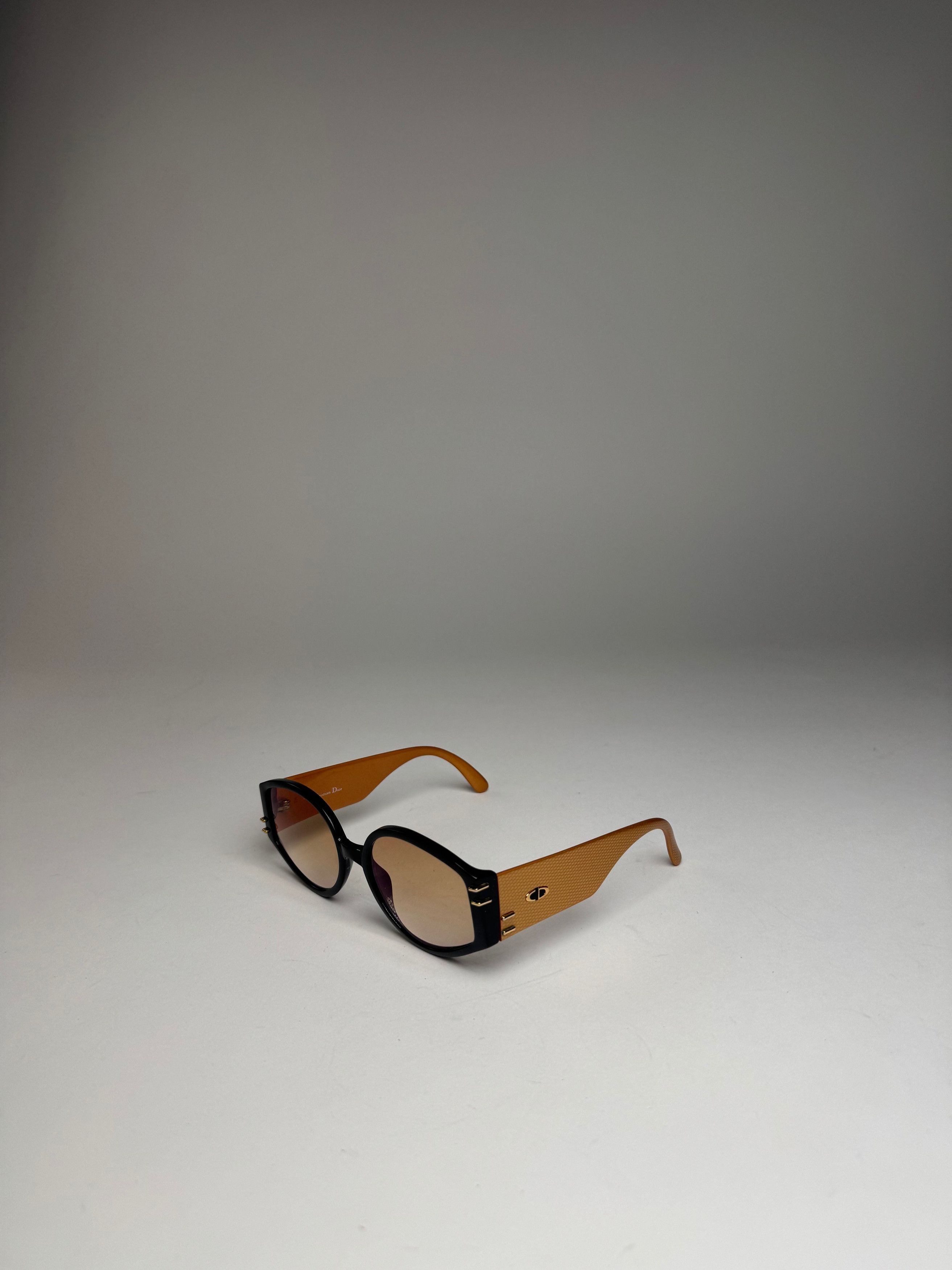 Dior Vintage Snake Emblossed Sunglasses Yellow Black Size ONE SIZE - 10 Thumbnail