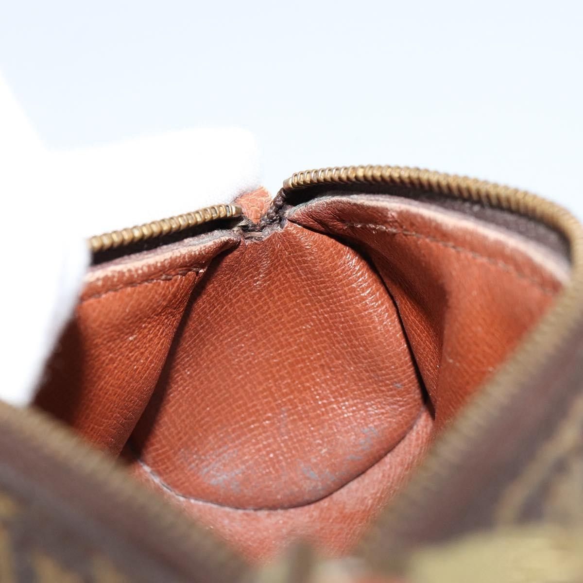 Louis Vuitton Louis Vuitton Papillon Pochette Monogram Canvas Size ONE SIZE - 16 Thumbnail
