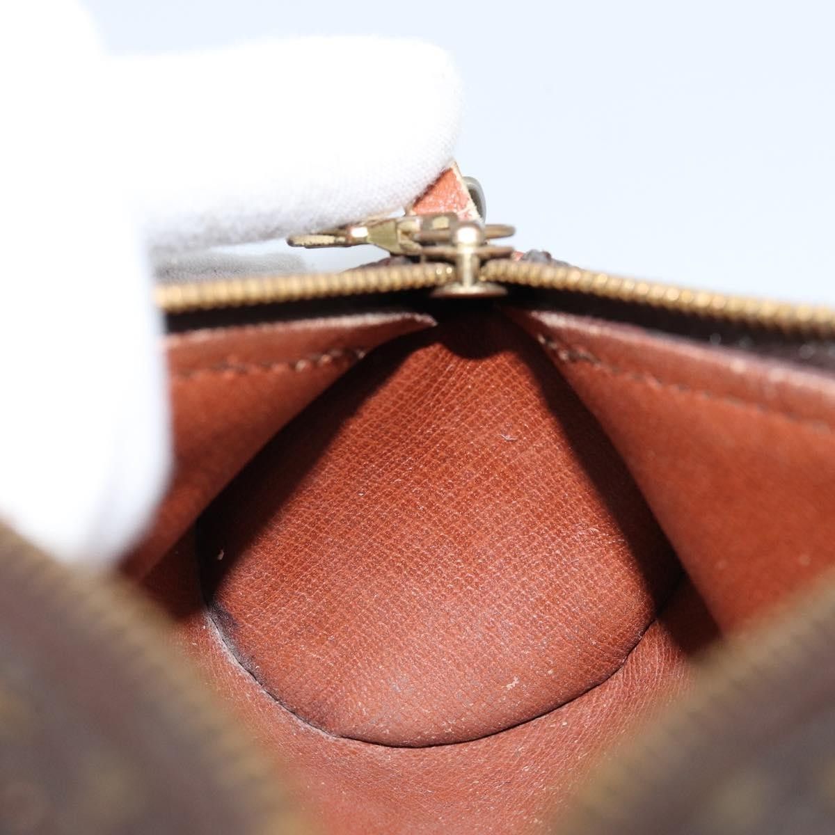 Louis Vuitton Louis Vuitton Papillon Pochette Monogram Canvas Size ONE SIZE - 18 Thumbnail
