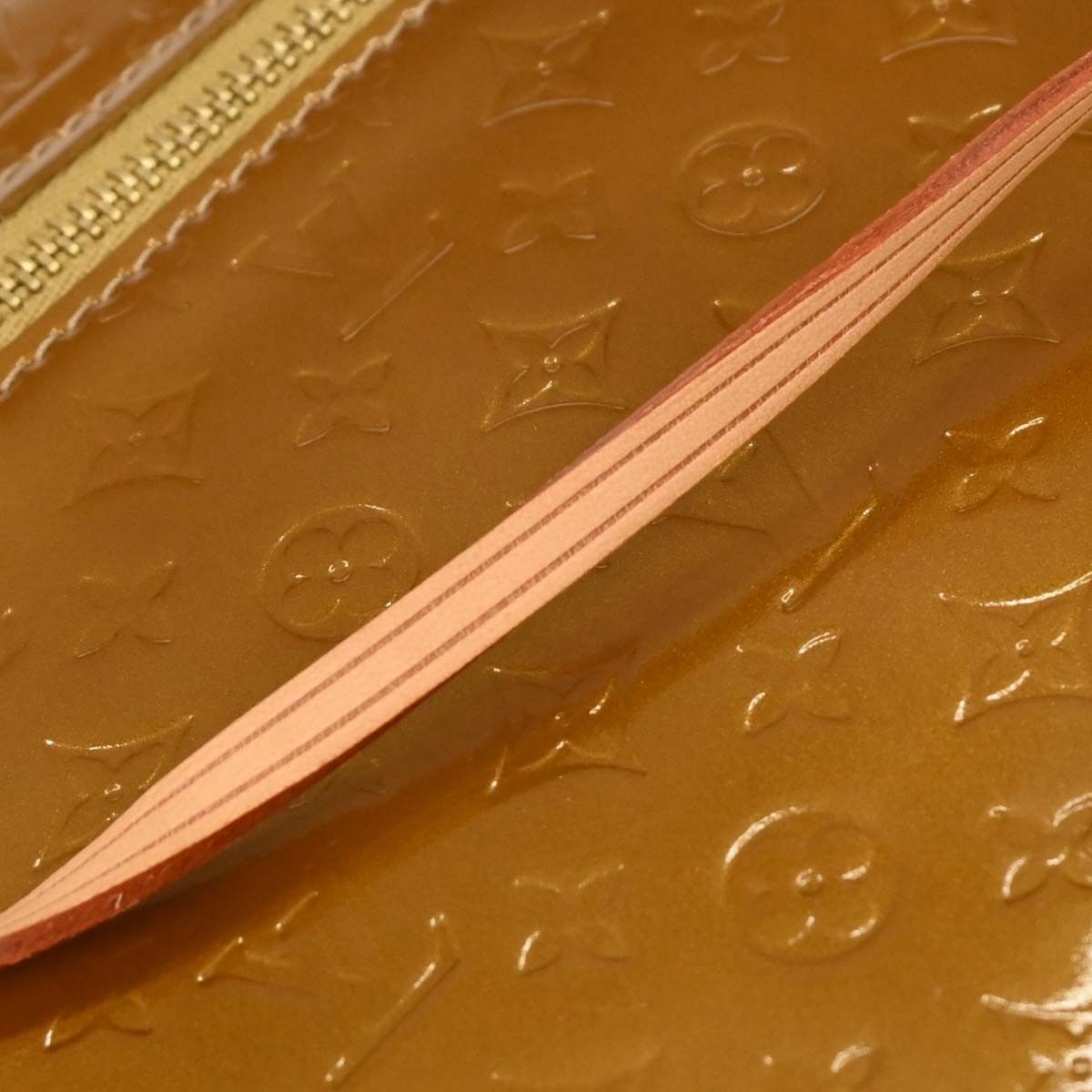 Louis Vuitton Louis Vuitton Conte De Fees Pochette Hibou Monogram Patent Leather Size ONE SIZE - 9 Thumbnail