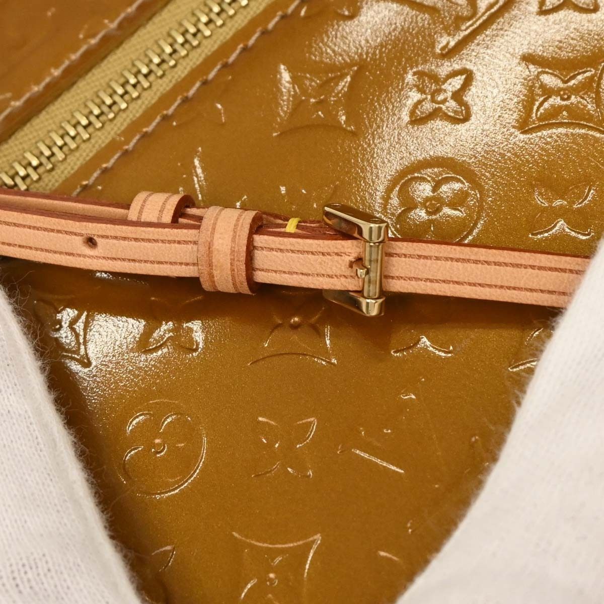 Louis Vuitton Louis Vuitton Conte De Fees Pochette Hibou Monogram Patent Leather Size ONE SIZE - 5 Thumbnail