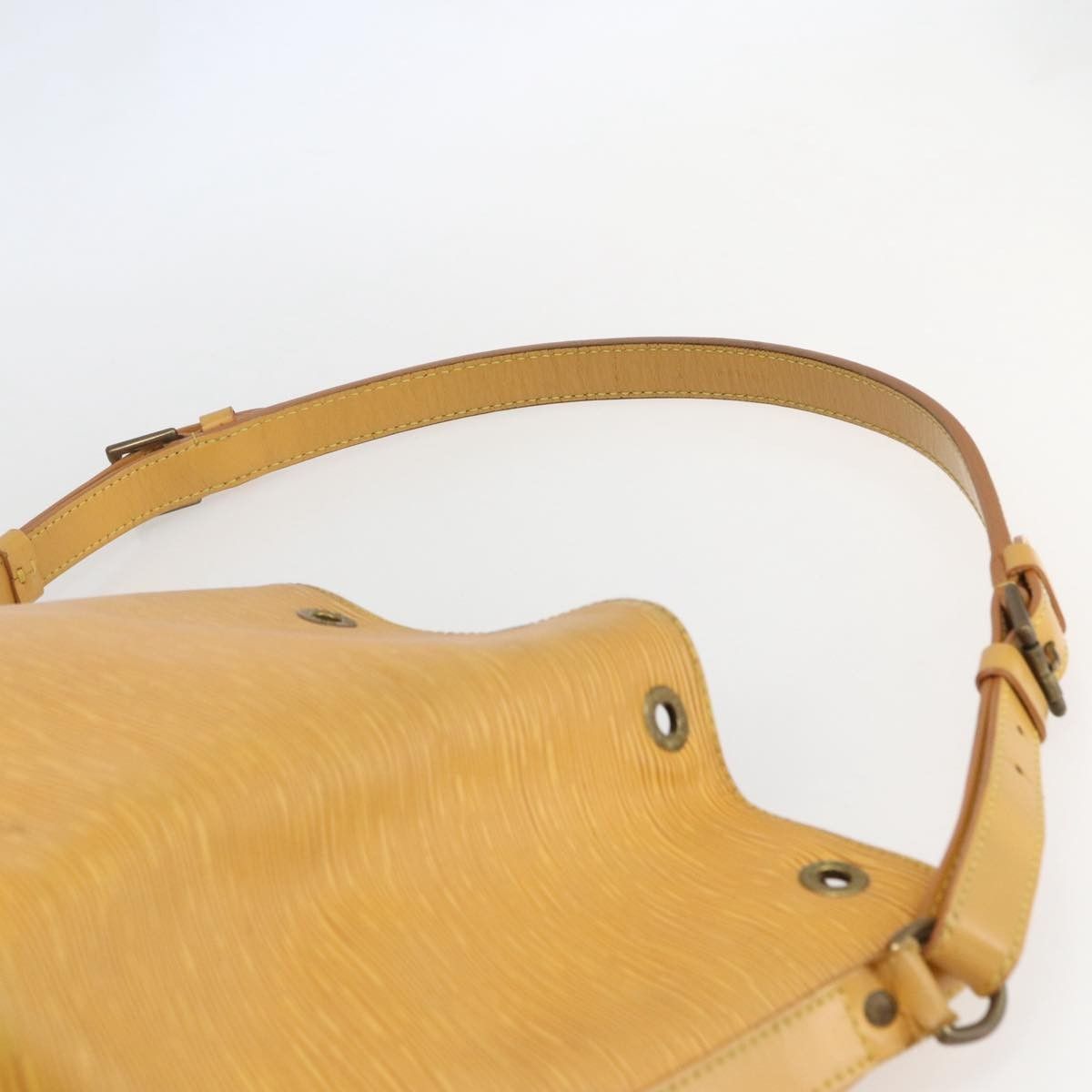 Louis Vuitton Louis Vuitton Petit Noe Handbag Epi Leather Size ONE SIZE - 15 Thumbnail