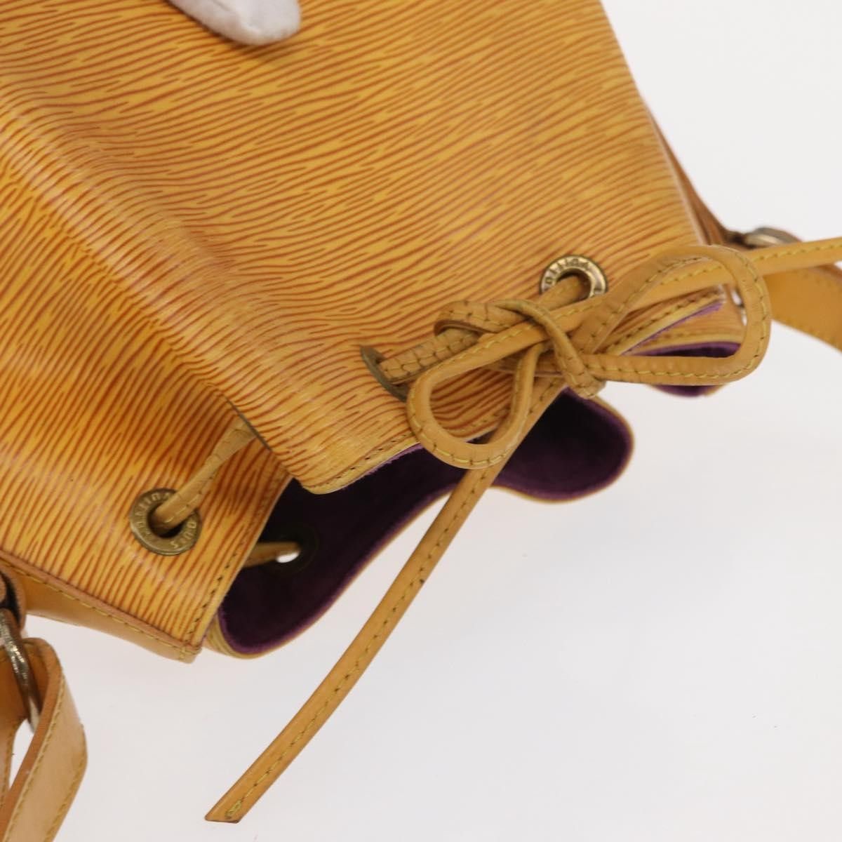 Louis Vuitton Louis Vuitton Petit Noe Handbag Epi Leather Size ONE SIZE - 15 Thumbnail