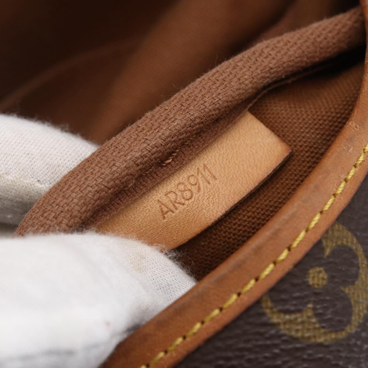Louis Vuitton Louis Vuitton Saumur Handbag Monogram Canvas Size ONE SIZE - 6 Thumbnail