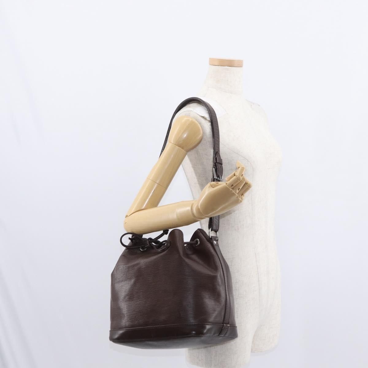 Louis Vuitton Louis Vuitton Petit Noe Handbag Epi Leather Size ONE SIZE - 14 Thumbnail