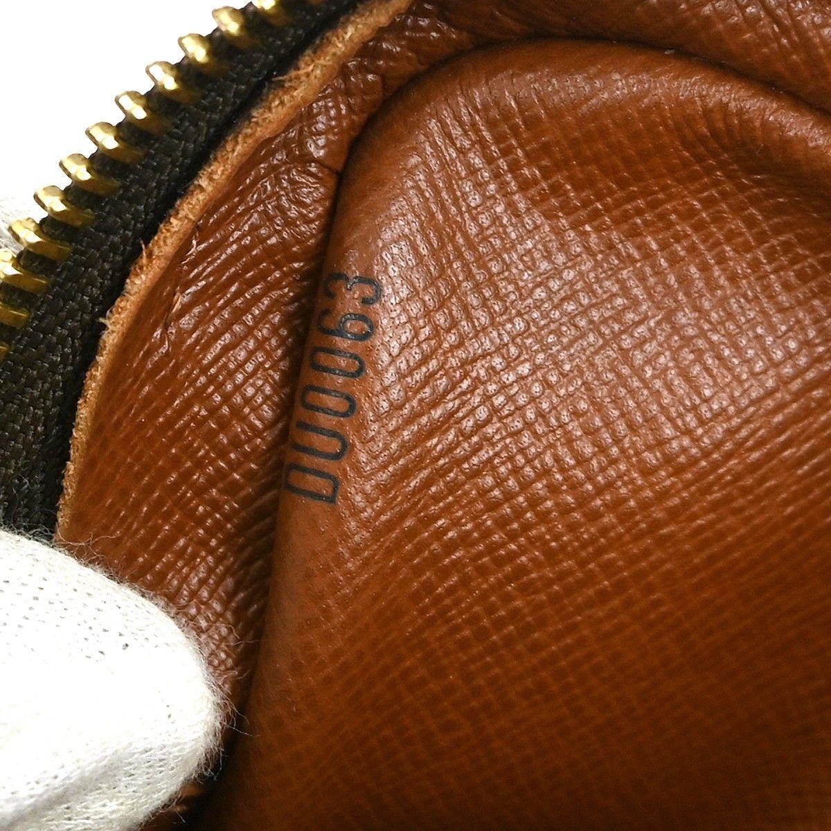 Louis Vuitton Louis Vuitton Pochette Marly Bandouliere Bag Monogram Canvas Size ONE SIZE - 5 Thumbnail