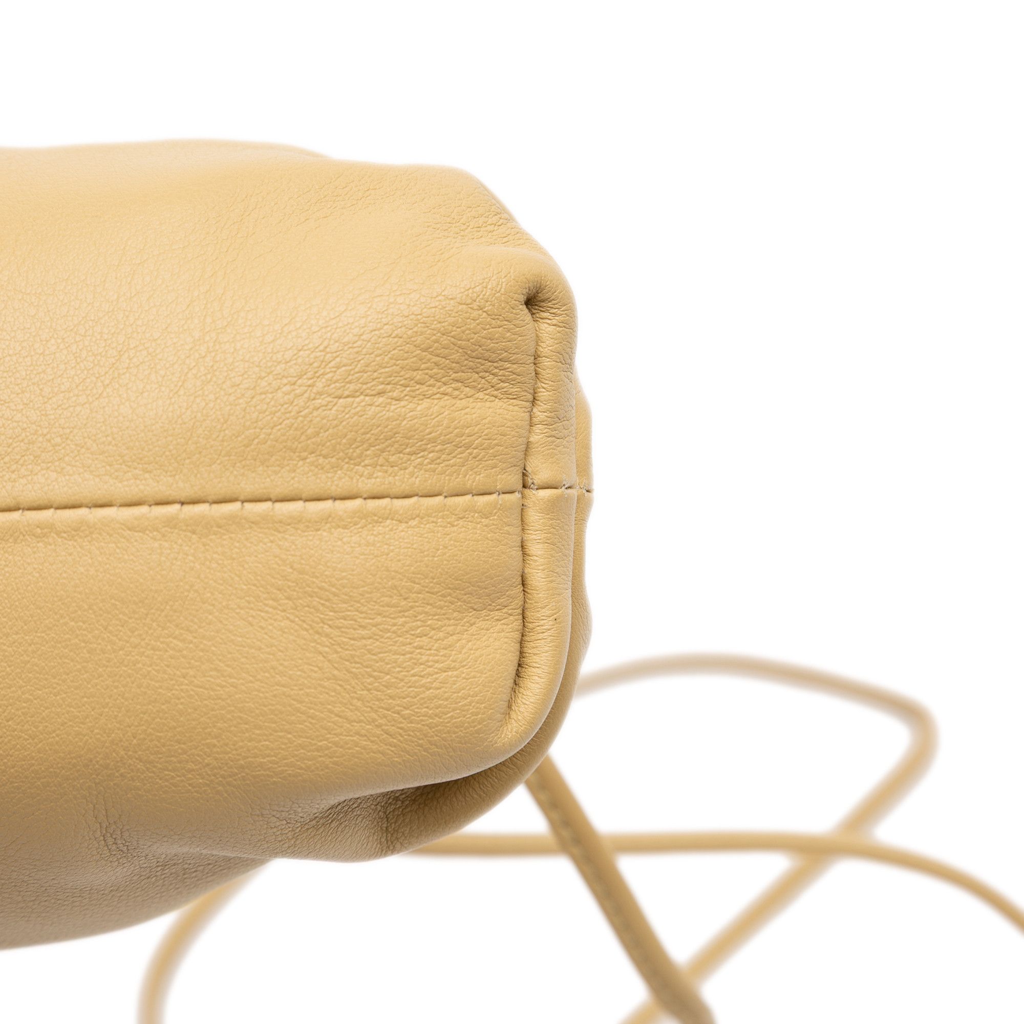 Bottega Veneta Bottega Veneta Lambskin The Mini Pouch Crossbody Size ONE SIZE - 10 Thumbnail