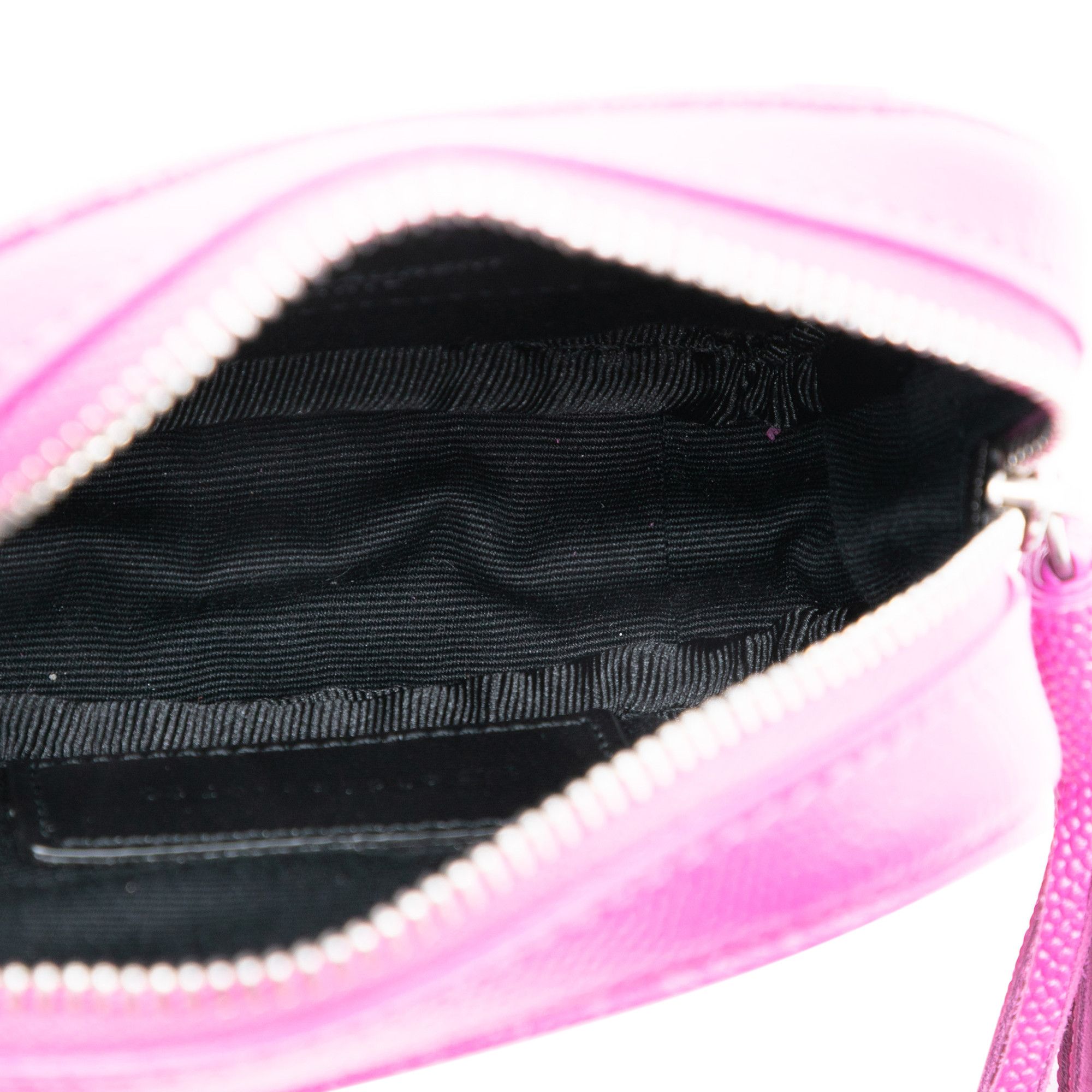 Yves Saint Laurent Yves Saint Laurent Baby Matelasse Grain De Poudre Monogram Lou Camera Bag Size ONE SIZE - 4 Thumbnail