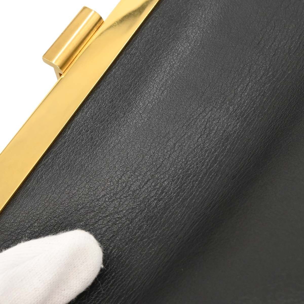 Celine Celine Clasp Crossbody Bag Leather Size ONE SIZE - 9 Thumbnail