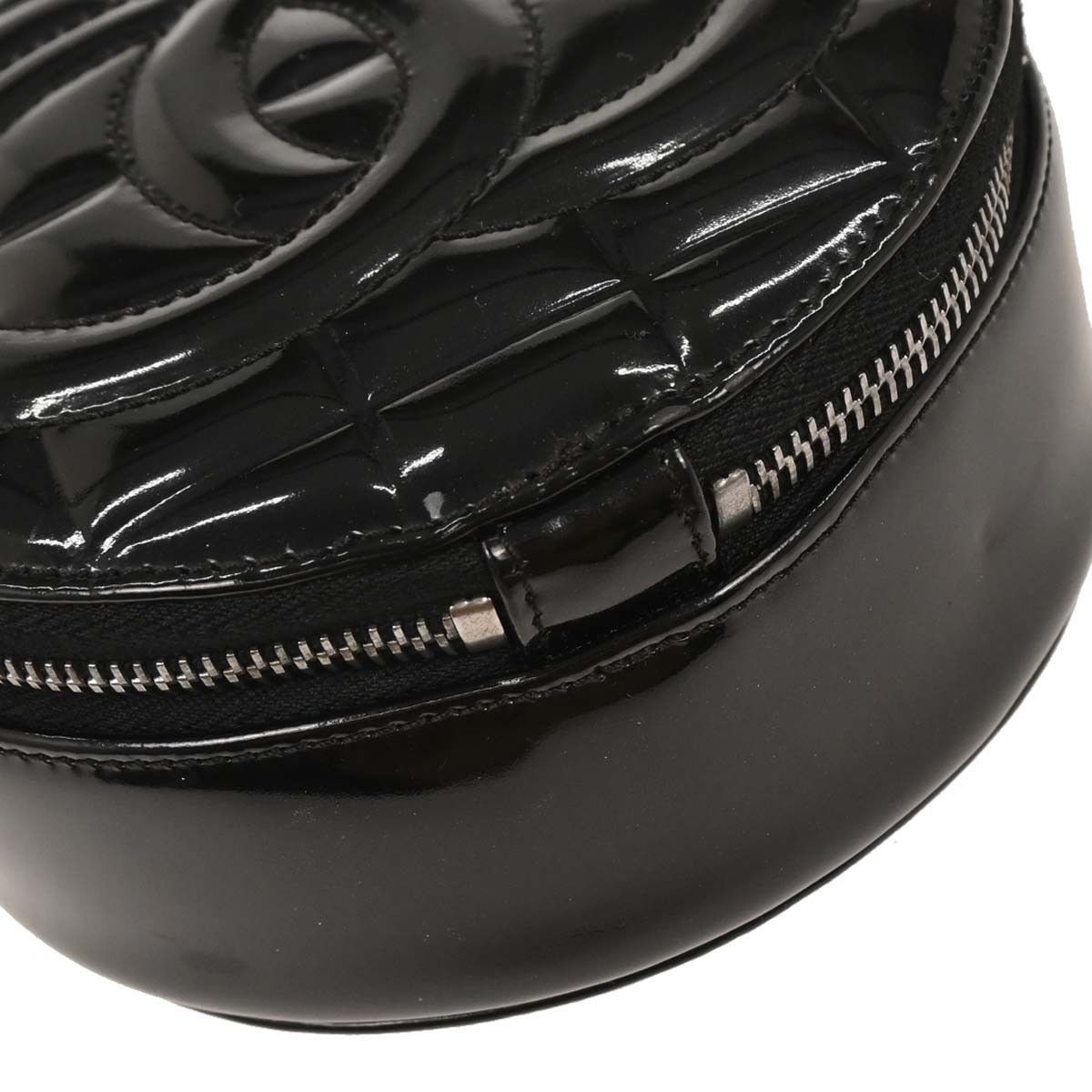 Chanel Chanel Vintage Chocolate Bar Round Shoulder Bag Quilted Patent Size ONE SIZE - 7 Thumbnail