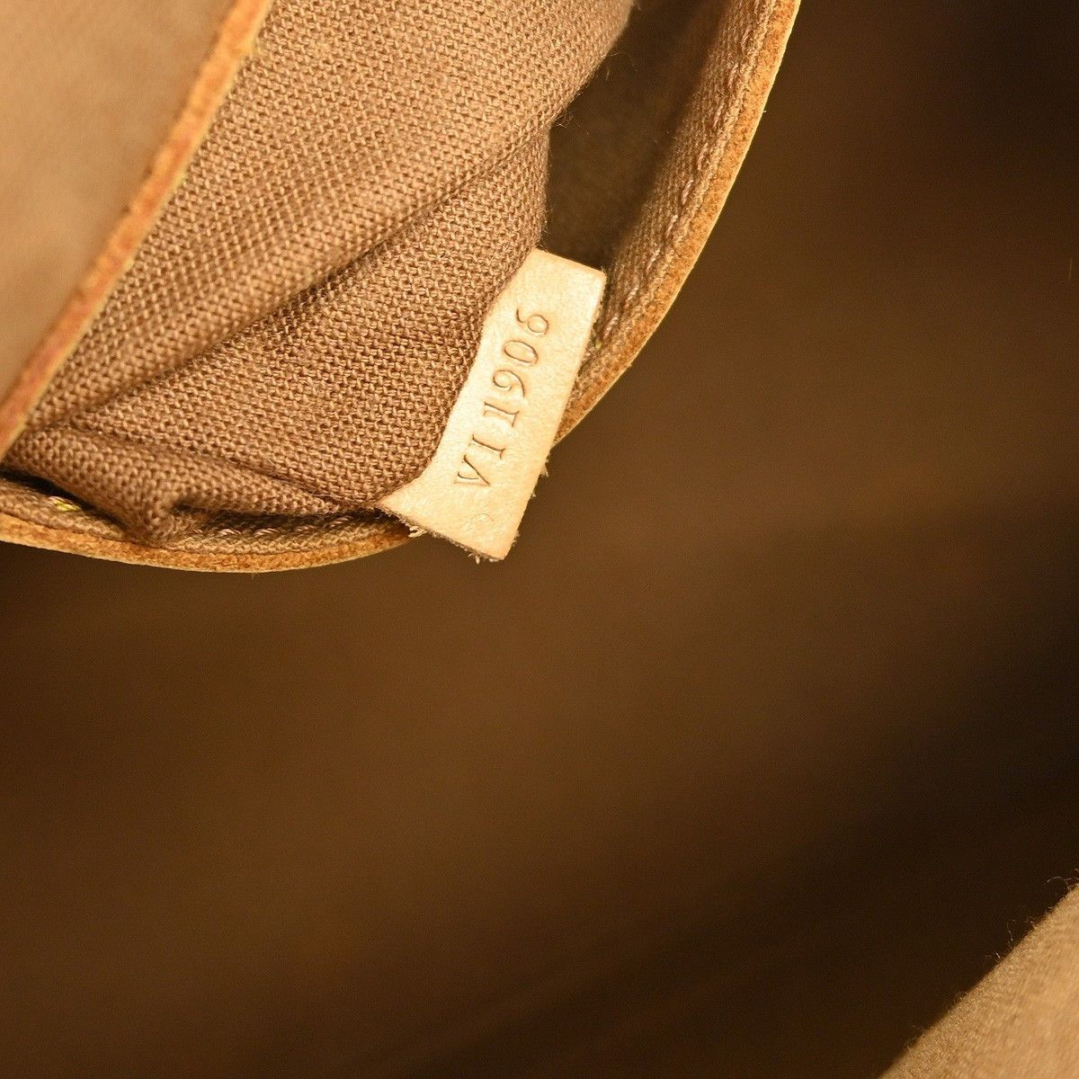 Louis Vuitton Louis Vuitton Alma Handbag Monogram Canvas Size ONE SIZE - 5 Thumbnail