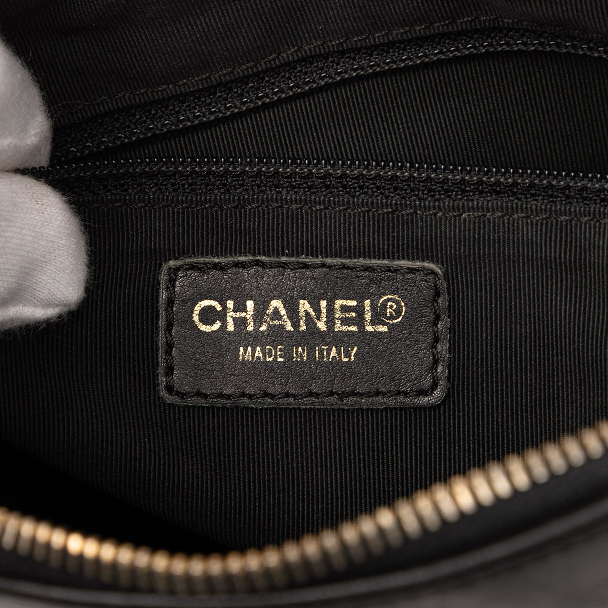 Chanel Chanel CC Chocolate Bar Lambskin Shoulder Bag Size ONE SIZE - 5 Thumbnail