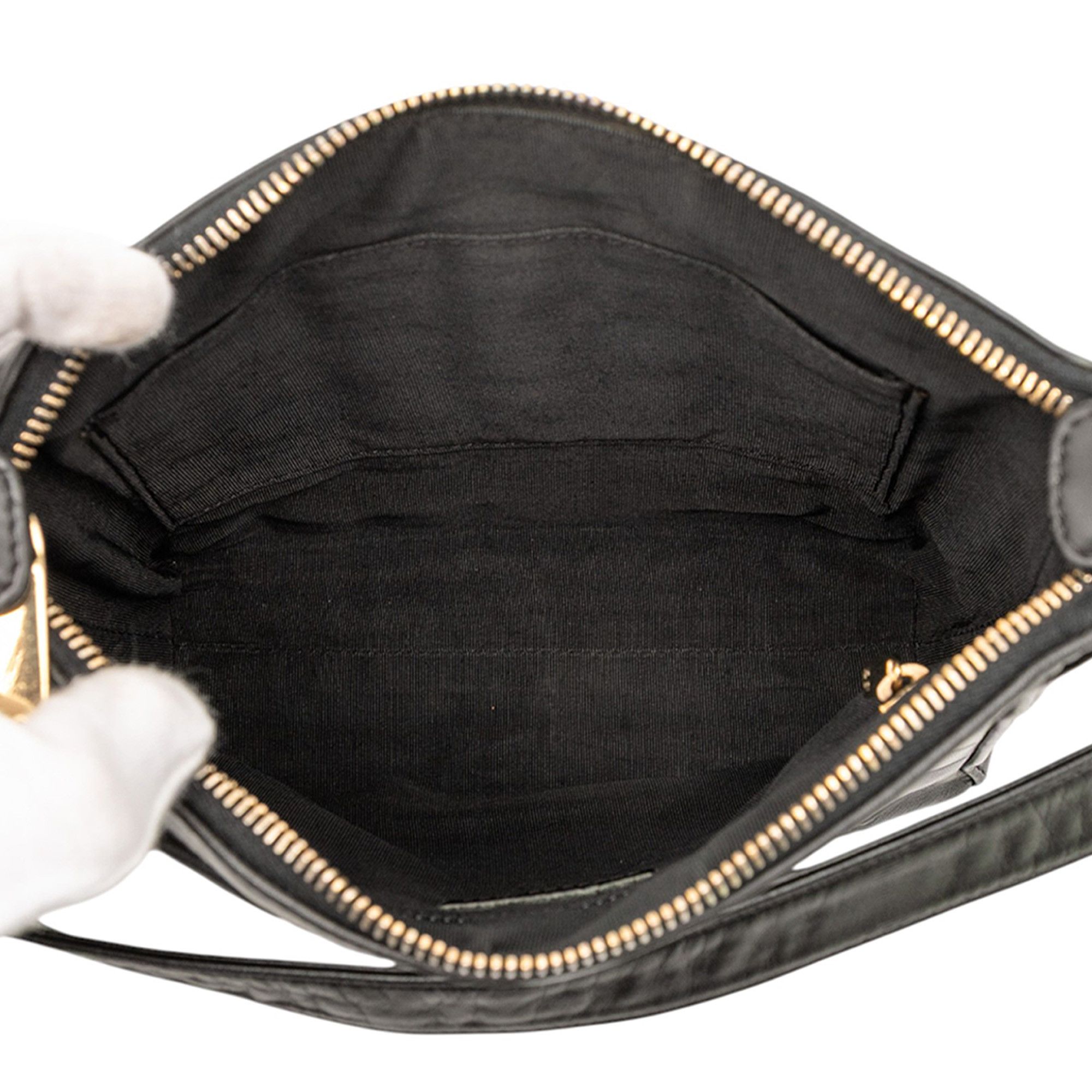 Chanel Chanel CC Chocolate Bar Lambskin Shoulder Bag Size ONE SIZE - 4 Thumbnail