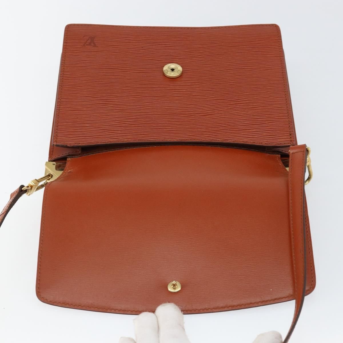Louis Vuitton Louis Vuitton Grenelle Epi Leather Size ONE SIZE - 22 Thumbnail