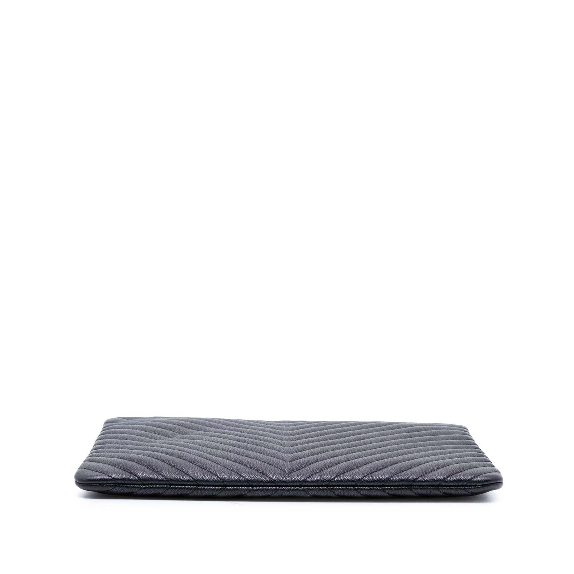 Chanel Chanel Large CC Chevron Iridescent Caviar O Case Clutch Size ONE SIZE - 3 Thumbnail