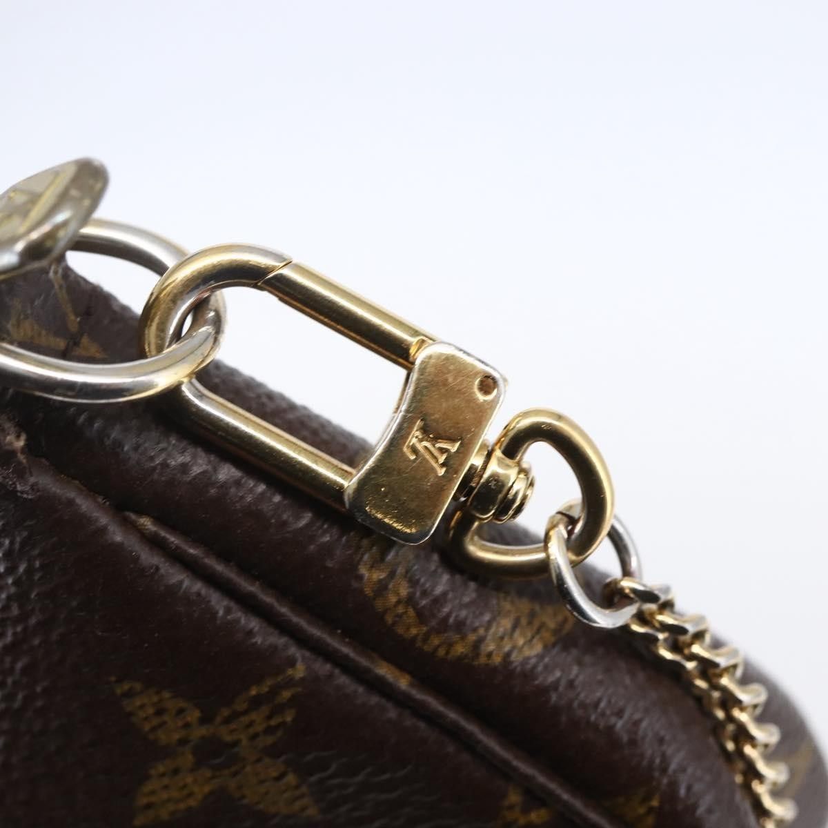 Louis Vuitton Louis Vuitton Pochette Accessoires Limited Edition Christmas Animation Monogram Canvas Size ONE SIZE - 19 Thumbnail