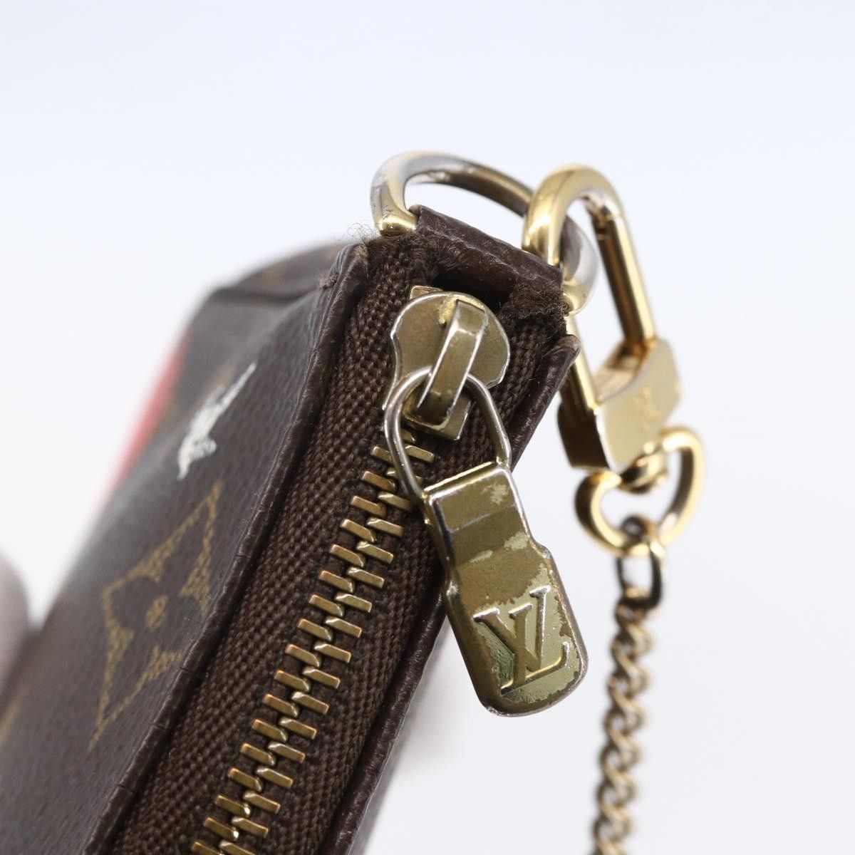 Louis Vuitton Louis Vuitton Pochette Accessoires Limited Edition Christmas Animation Monogram Canvas Size ONE SIZE - 13 Thumbnail