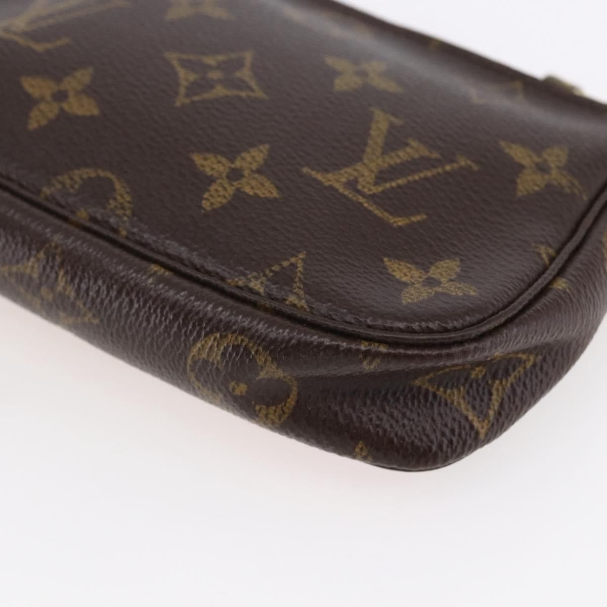 Louis Vuitton Louis Vuitton Pochette Accessoires Limited Edition Christmas Animation Monogram Canvas Size ONE SIZE - 11 Thumbnail