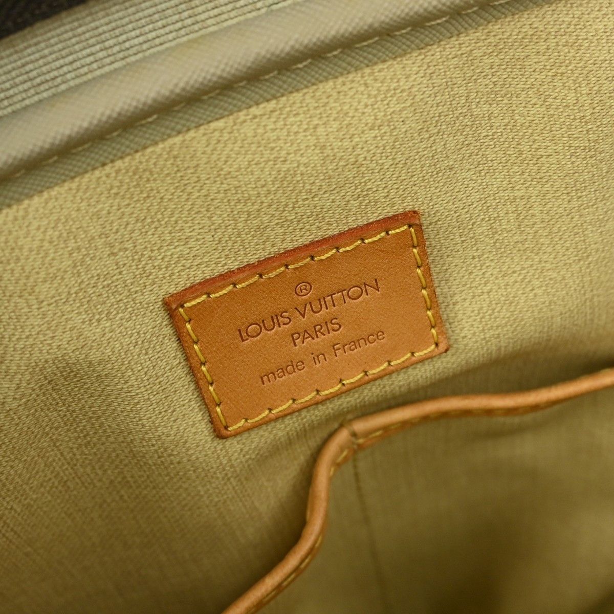 Louis Vuitton Louis Vuitton Trouville Handbag Monogram Canvas Size ONE SIZE - 4 Thumbnail