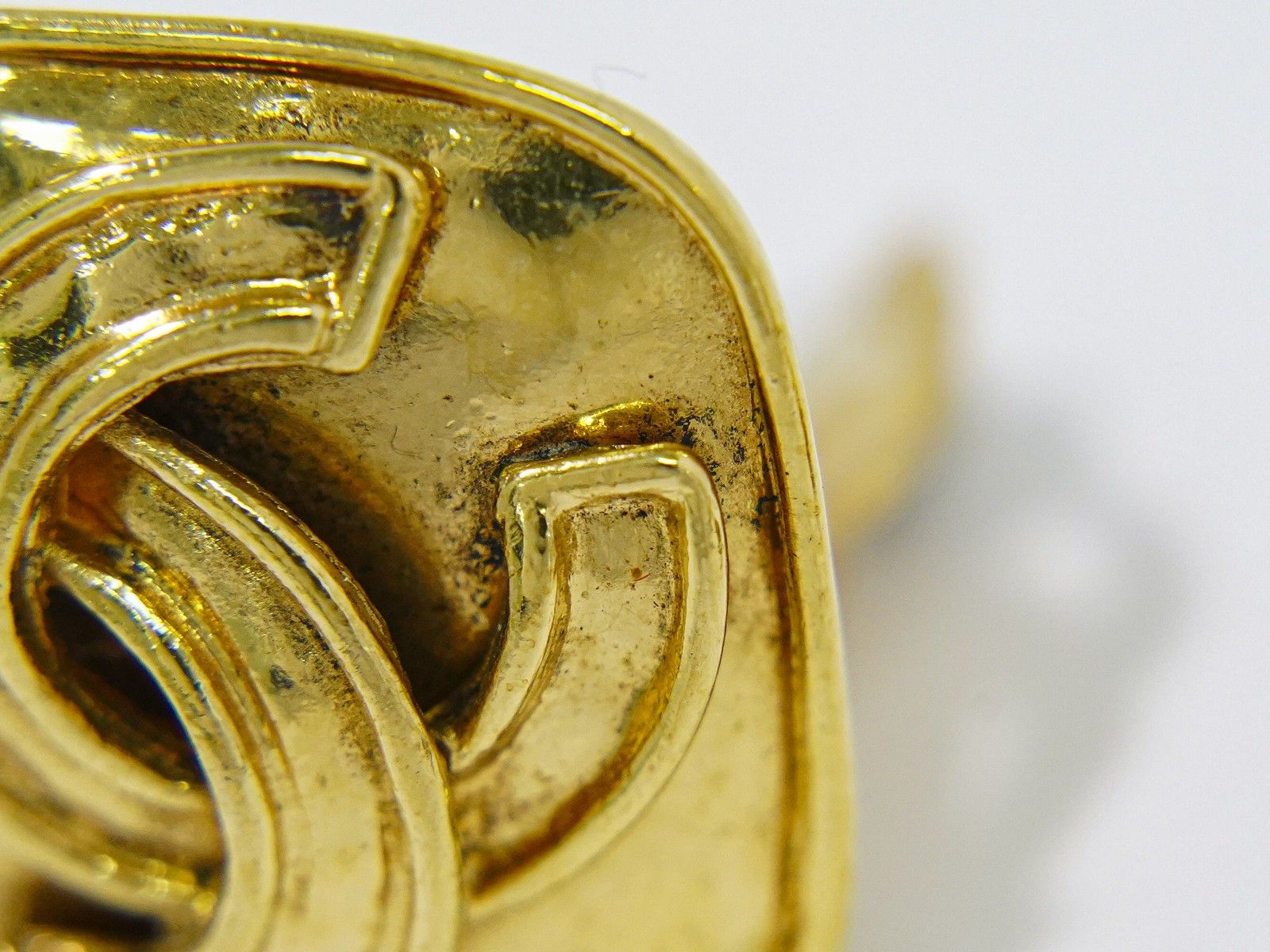 Chanel Chanel Vintage CC Diamond Shape Clips-On Earrings Gold-Plated Size ONE SIZE - 6 Thumbnail