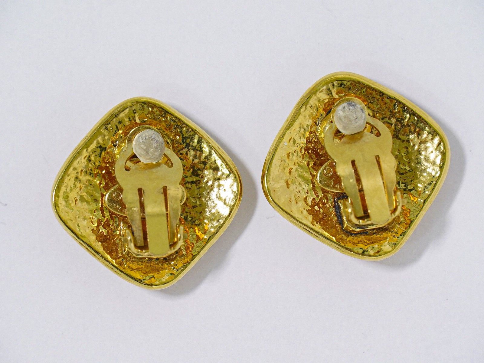 Chanel Chanel Vintage CC Diamond Shape Clips-On Earrings Gold-Plated Size ONE SIZE - 2 Thumbnail