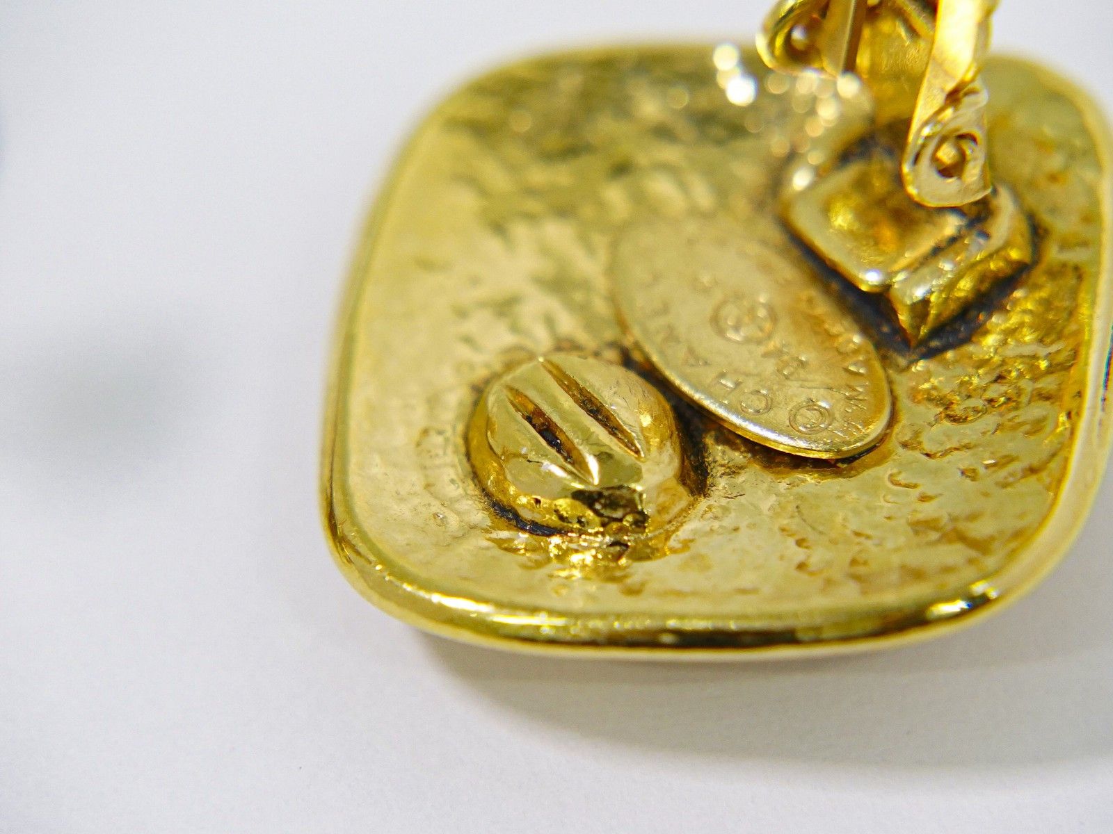 Chanel Chanel Vintage CC Diamond Shape Clips-On Earrings Gold-Plated Size ONE SIZE - 4 Thumbnail