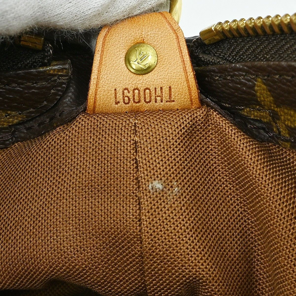 Louis Vuitton Louis Vuitton Cabas Mezzo Monogram Canvas Size ONE SIZE - 5 Thumbnail