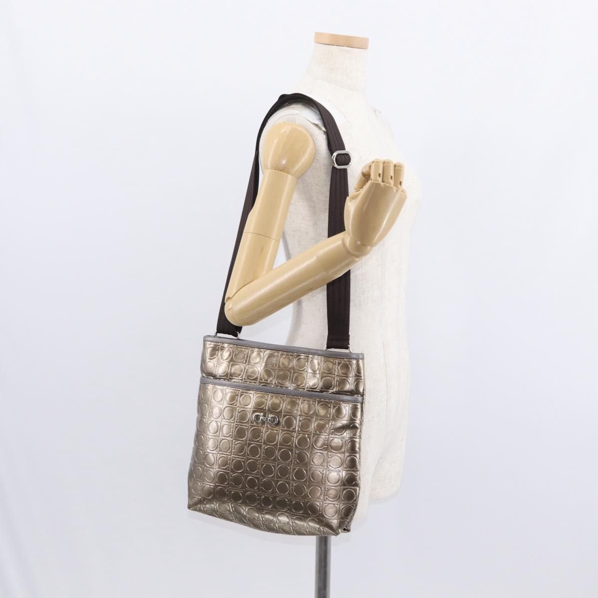 Salvatore Ferragamo Salvatore Ferragamo Gancini Patent Leather Size ONE SIZE - 14 Thumbnail