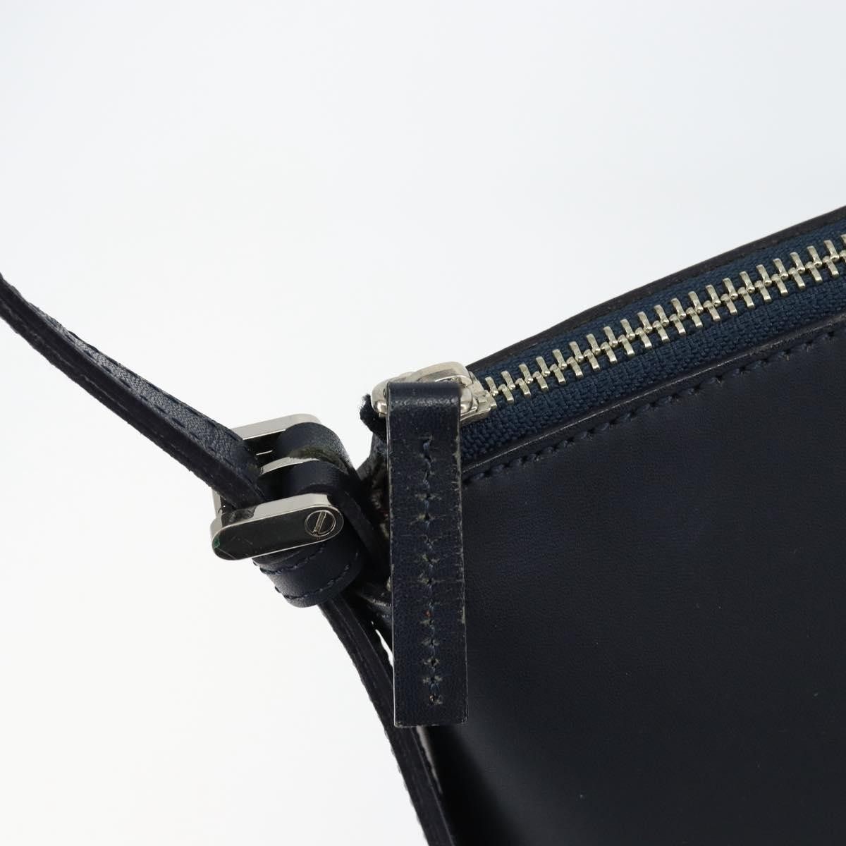 Burberry Burberry Vintage Shoulder Bag Leather Size ONE SIZE - 12 Thumbnail
