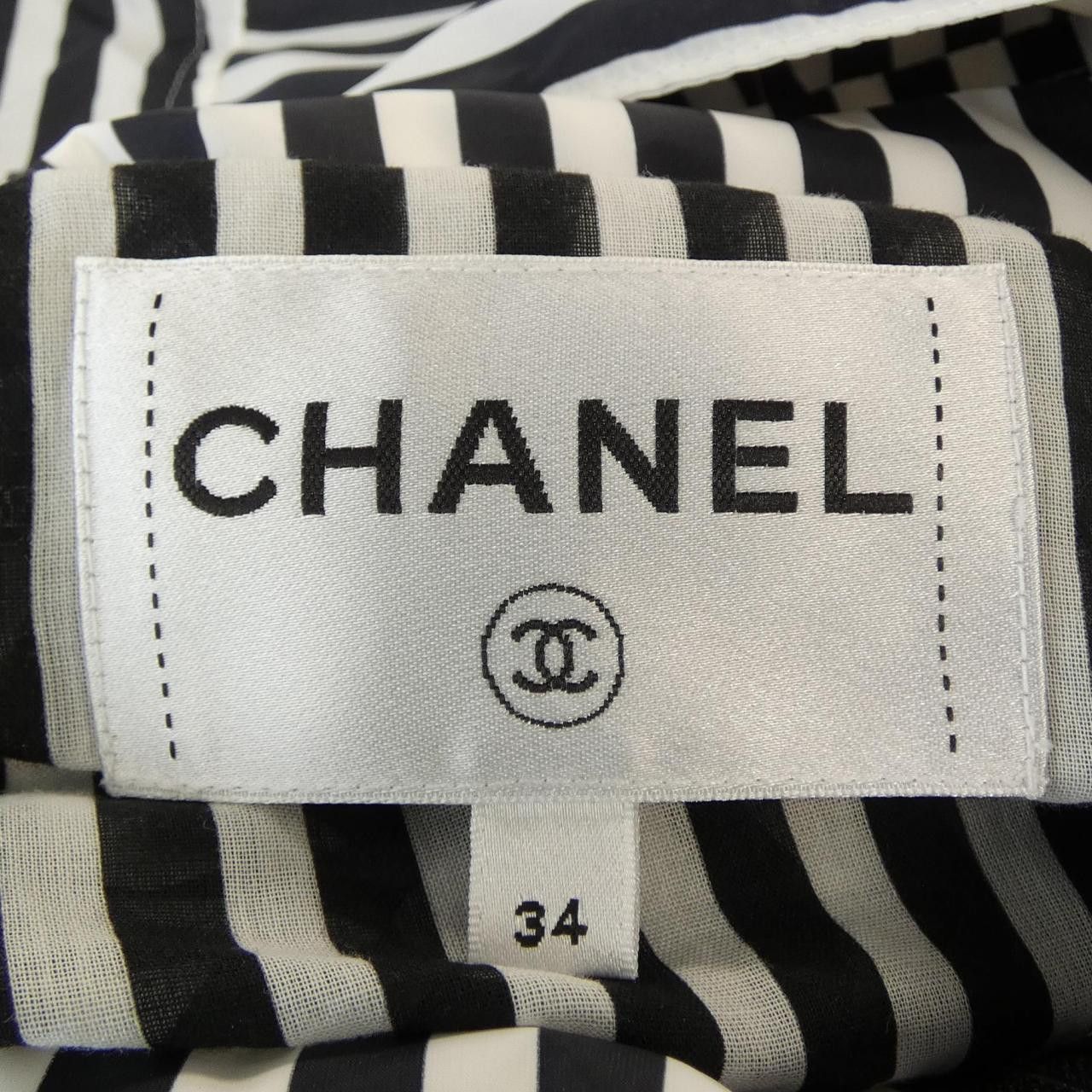 Chanel Chanel Chanel P76215V68288 Jacket Others Outerwear P76215V68288 DUTY FREE for USA Size ONE SIZE - 5 Thumbnail