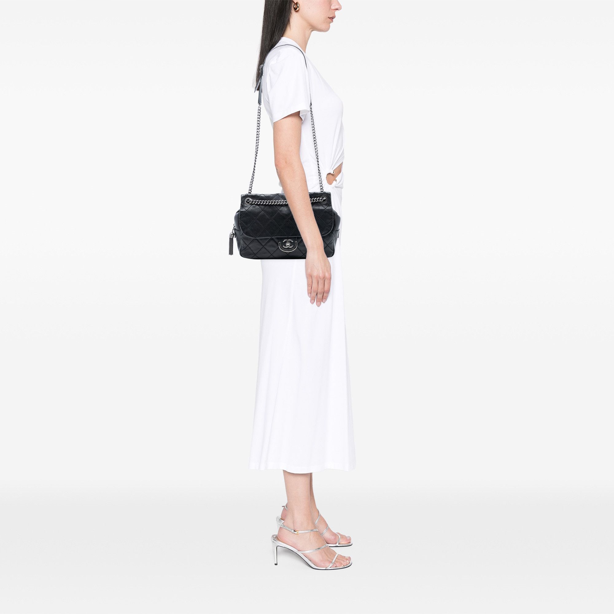 Chanel Chanel Paris Edinburgh Jumbo Quilted Calfskin Coco Sporran Flap Size ONE SIZE - 7 Thumbnail