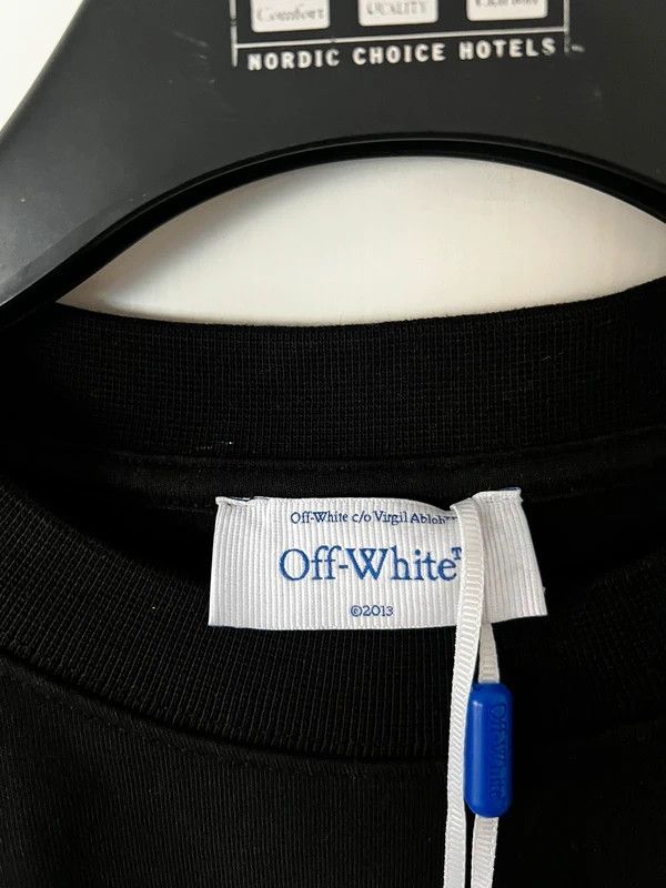 Off-White Long-sleeved T-shirt Size US M / EU 48-50 / 2 - 4 Thumbnail