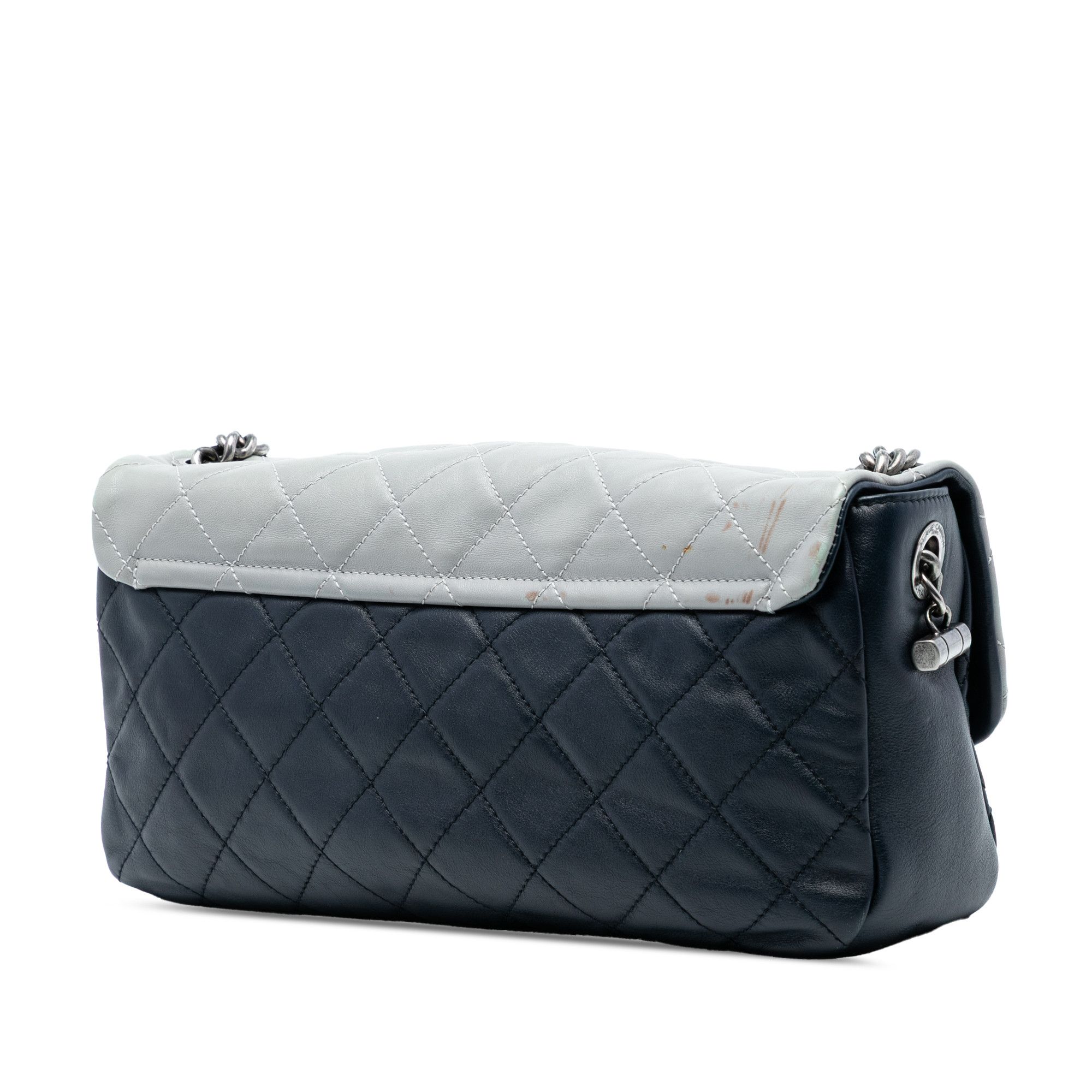 Chanel Chanel Large Tricolor Quilted Lambskin Country Chic Flap Size ONE SIZE - 2 Thumbnail