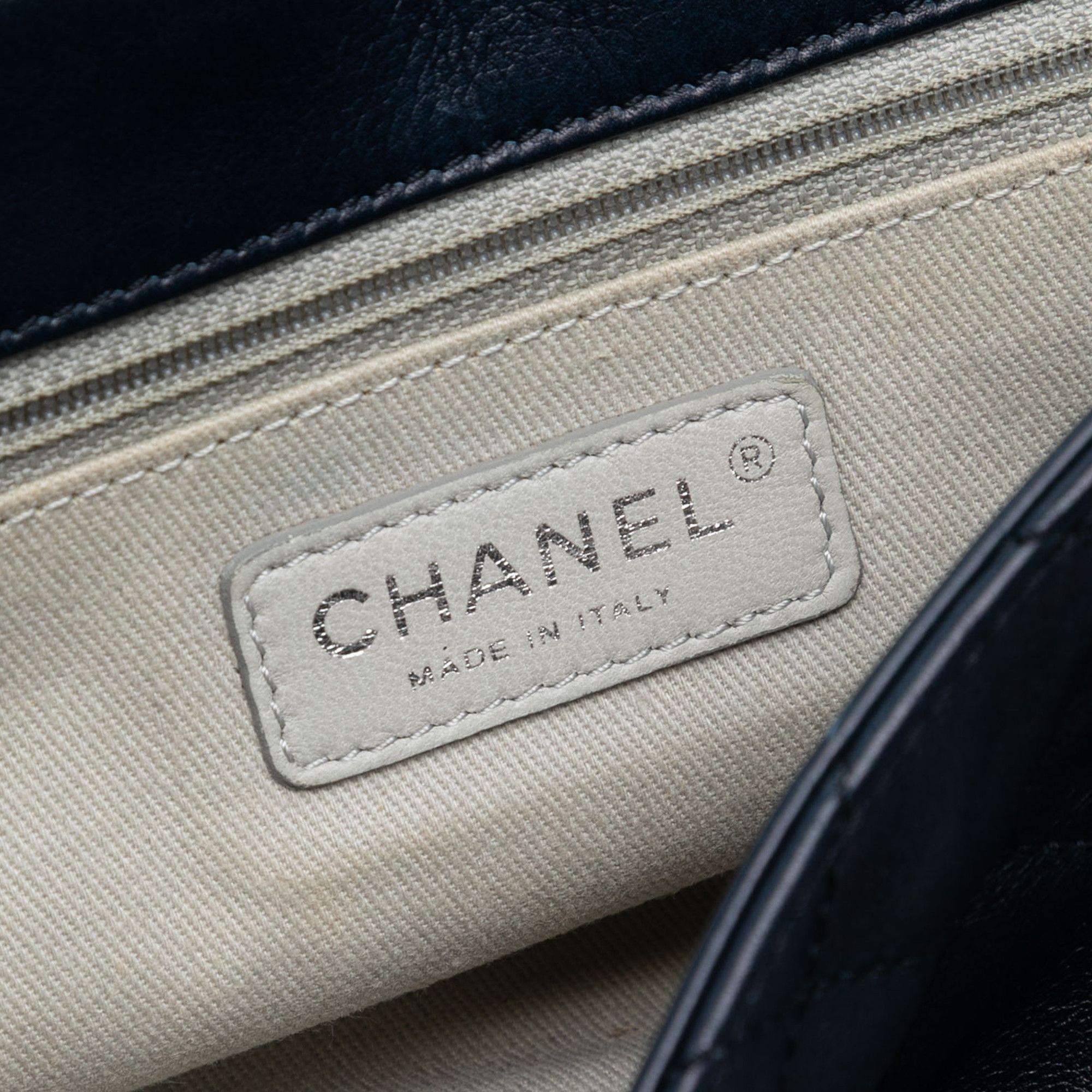 Chanel Chanel Large Tricolor Quilted Lambskin Country Chic Flap Size ONE SIZE - 5 Thumbnail