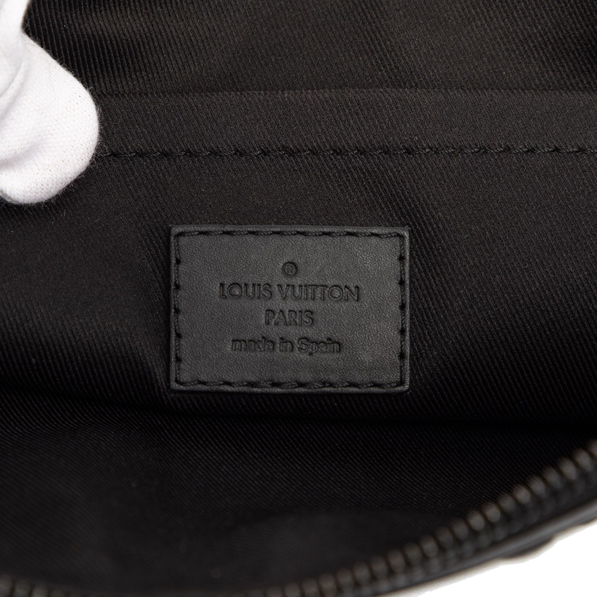 Louis Vuitton Louis Vuitton Monogram Shadow Discovery Pochette Size ONE SIZE - 5 Thumbnail
