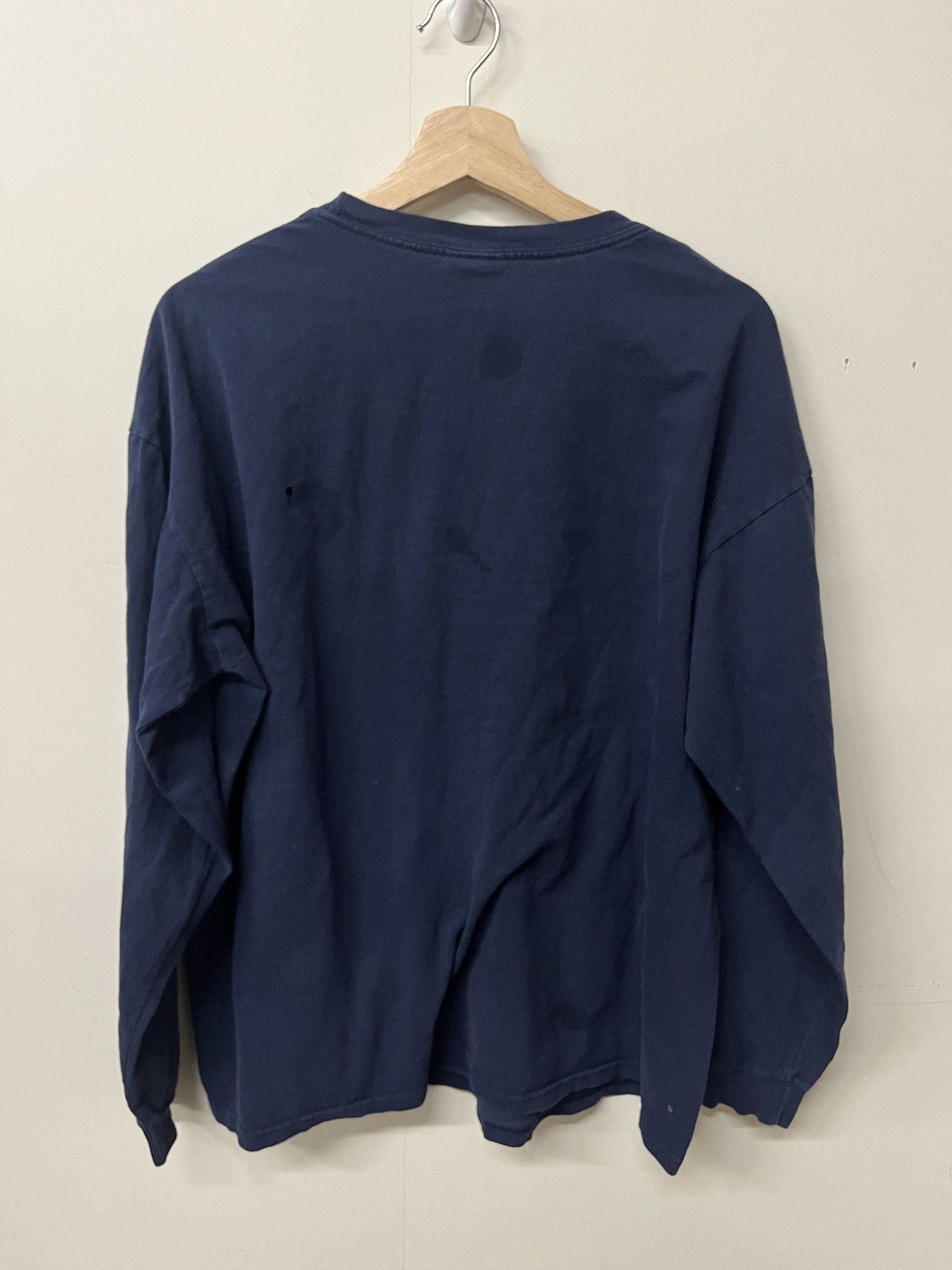 Vintage Vintage 2000s Nike Air Center Logo Longsleeve Tee Size XL Size US XL / EU 56 / 4 - 3 Thumbnail
