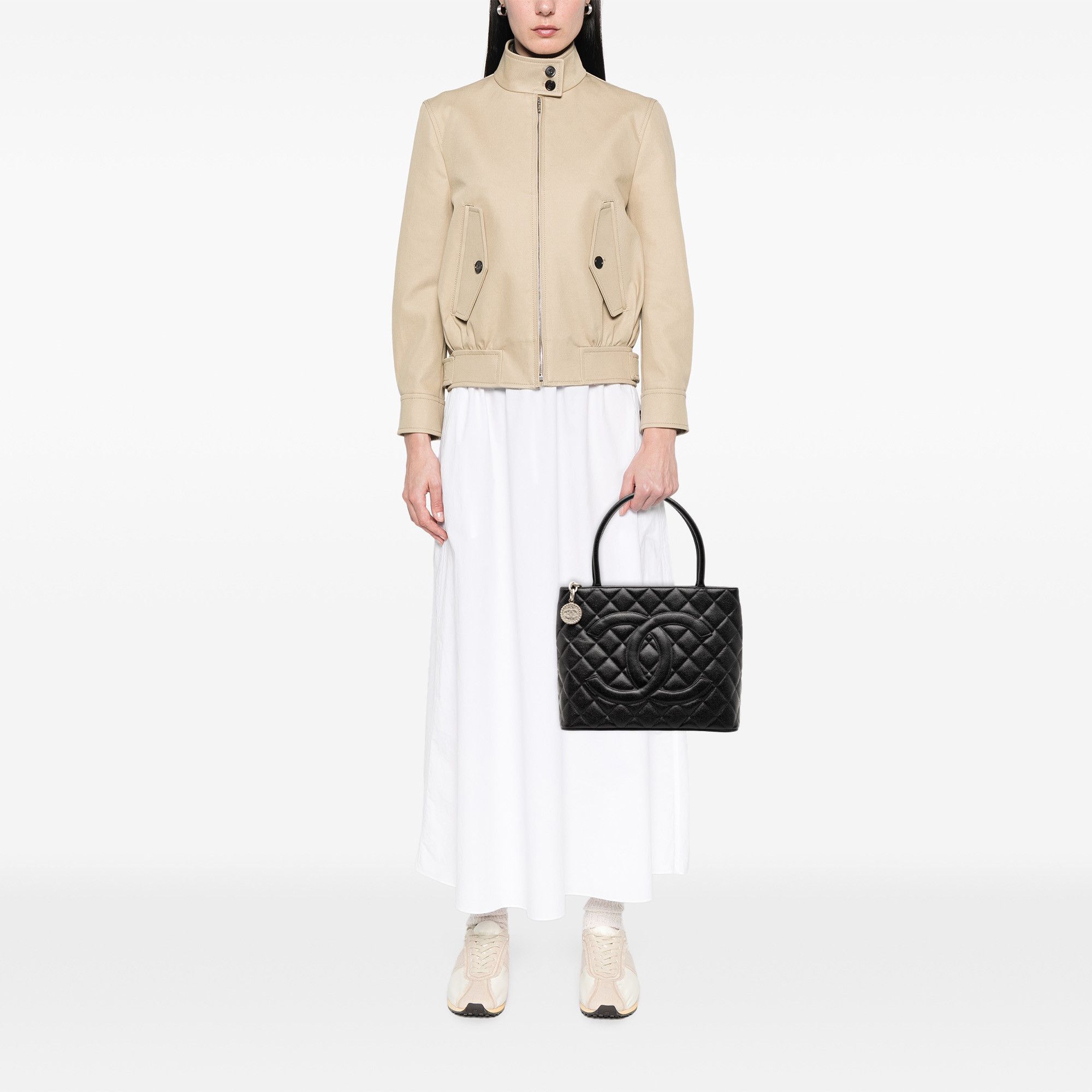 Chanel Chanel Caviar Medallion Tote Size ONE SIZE - 7 Thumbnail