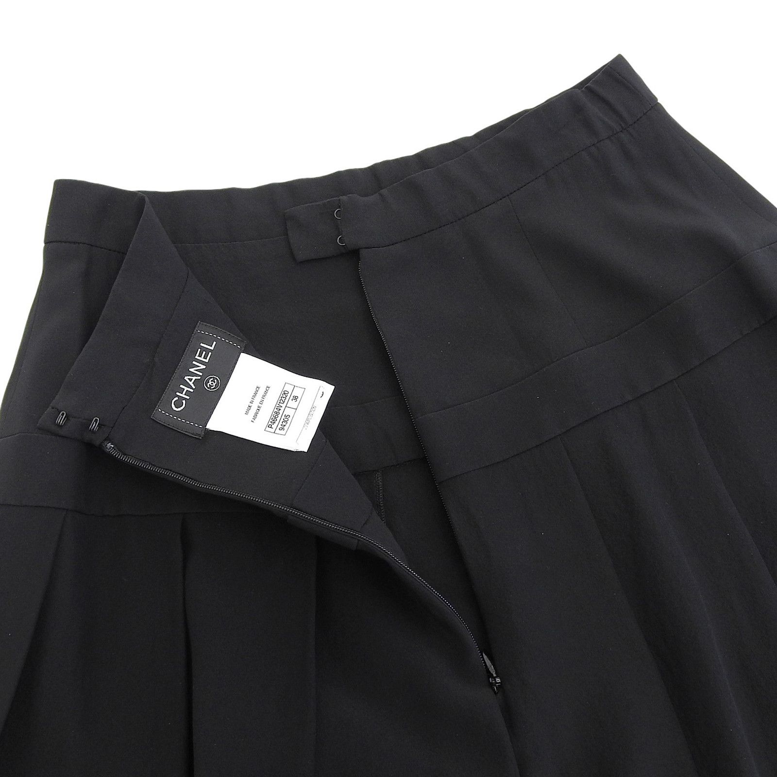 Chanel Chanel Chanel Silk Pleated Skirt Others Skirts P46684 DUTY FREE for USA Size ONE SIZE - 4 Thumbnail