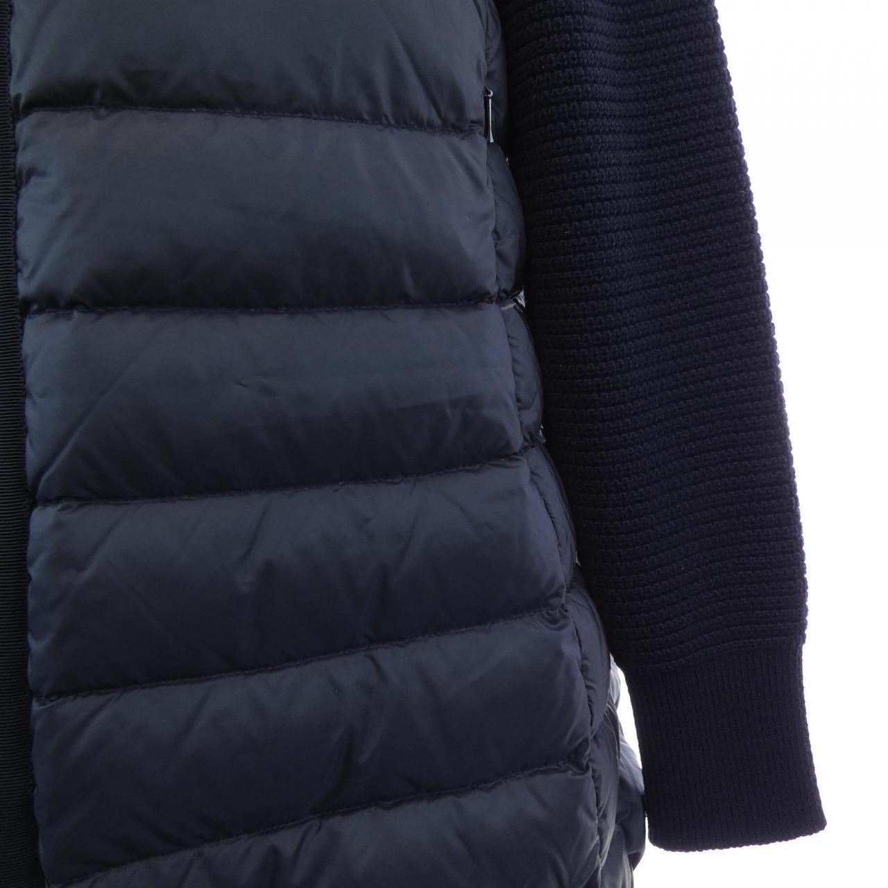 Moncler Moncler Moncler Down Jacket Others Outerwear 20939455800 DUTY FREE for USA Size ONE SIZE - 7 Thumbnail