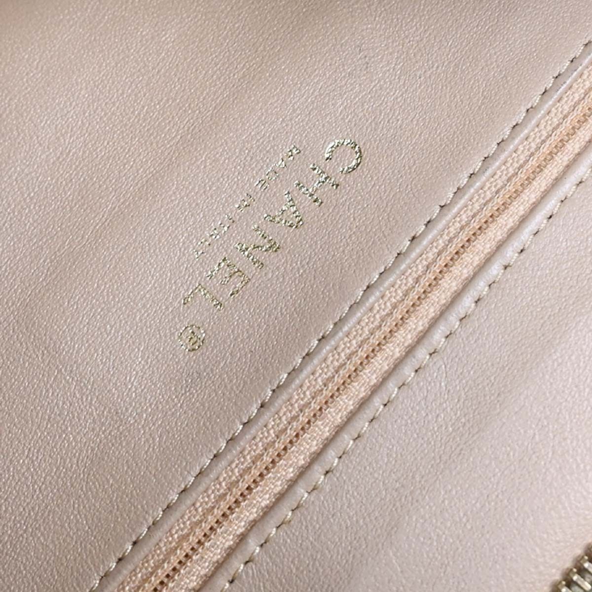 Chanel Chanel Luxe Ligne Zipped Tote Leather Size ONE SIZE - 4 Thumbnail