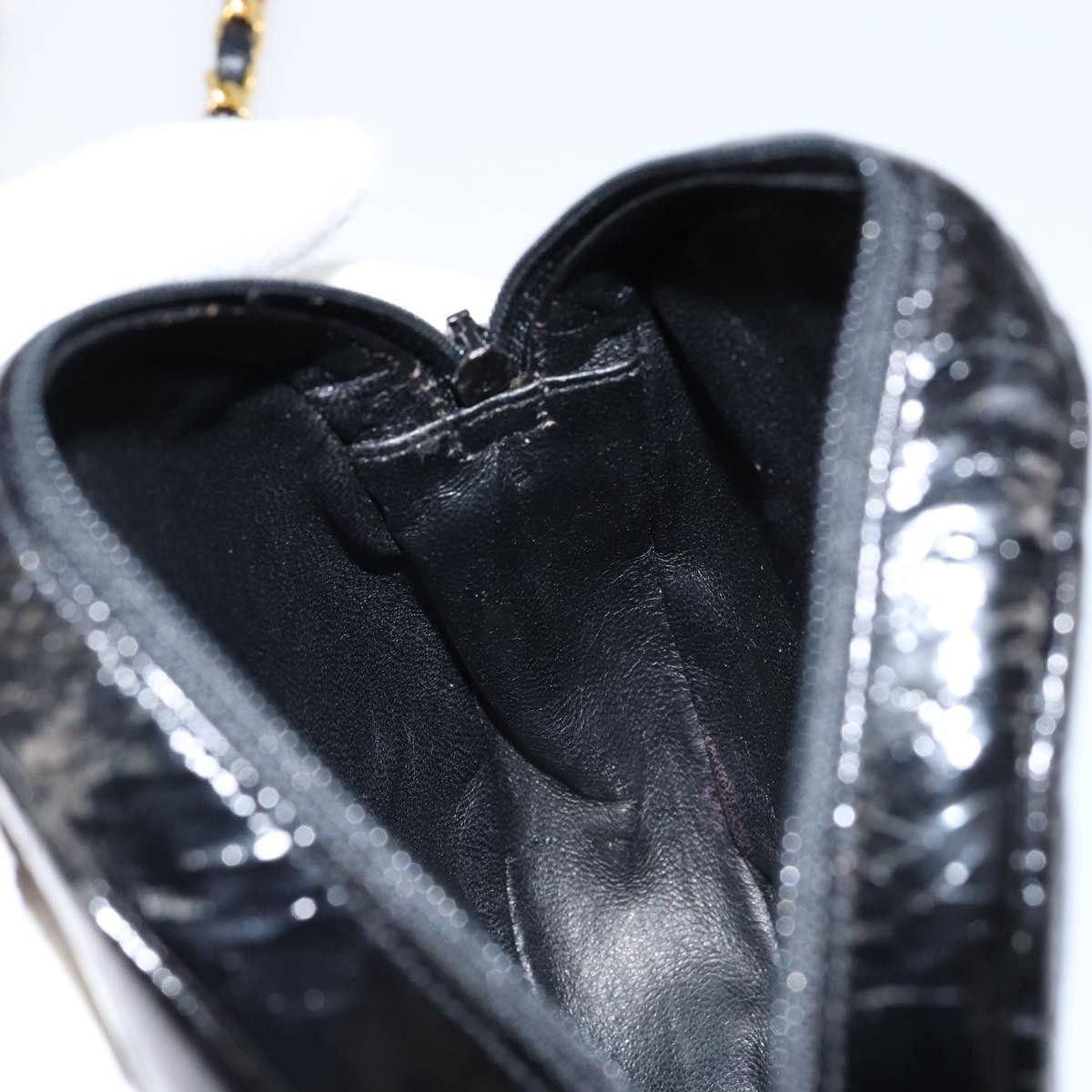 Chanel Chanel Vintage Camellia Round Evening Bag Lambskin and Satin Size ONE SIZE - 19 Thumbnail