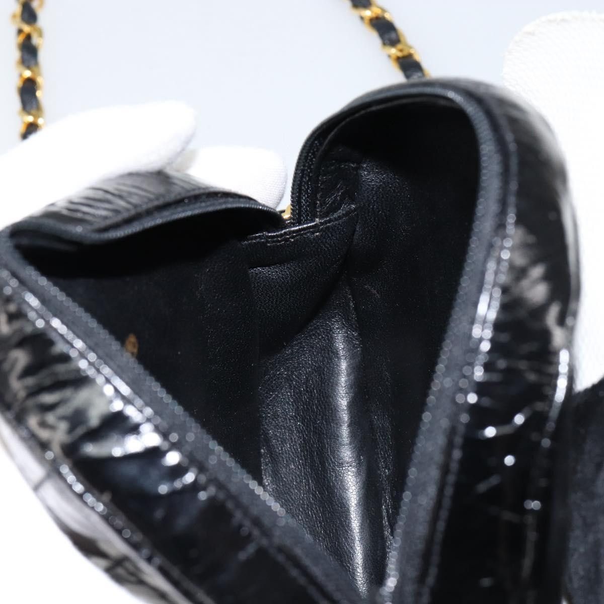 Chanel Chanel Vintage Camellia Round Evening Bag Lambskin and Satin Size ONE SIZE - 18 Thumbnail