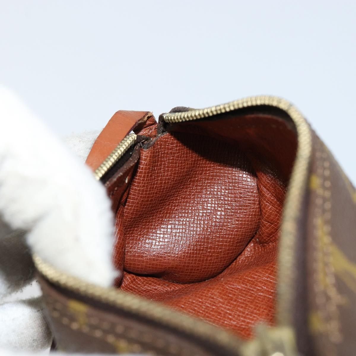 Louis Vuitton Louis Vuitton Papillon Pochette Monogram Canvas Size ONE SIZE - 16 Thumbnail