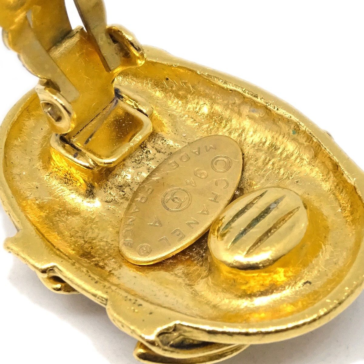 Chanel Chanel Vintage CC Button ovales Clip-On Earrings Gold-plated Size ONE SIZE - 4 Thumbnail