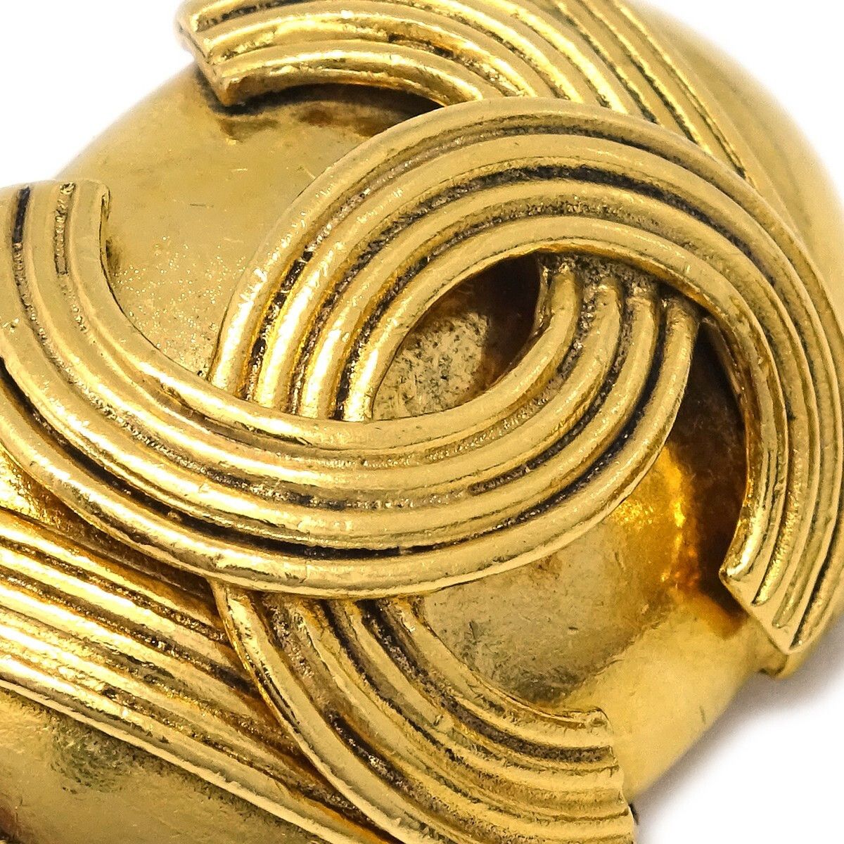 Chanel Chanel Vintage CC Button ovales Clip-On Earrings Gold-plated Size ONE SIZE - 2 Thumbnail