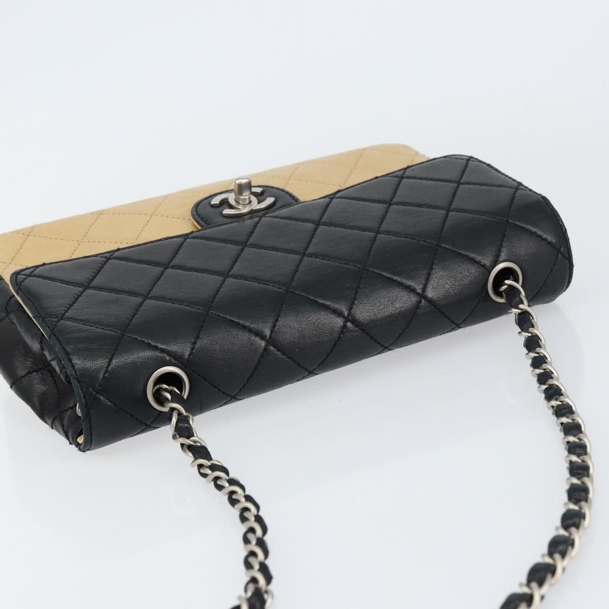 Chanel Chanel Vintage Square CC Flap Bag Quilted Lambskin Size ONE SIZE - 21 Thumbnail